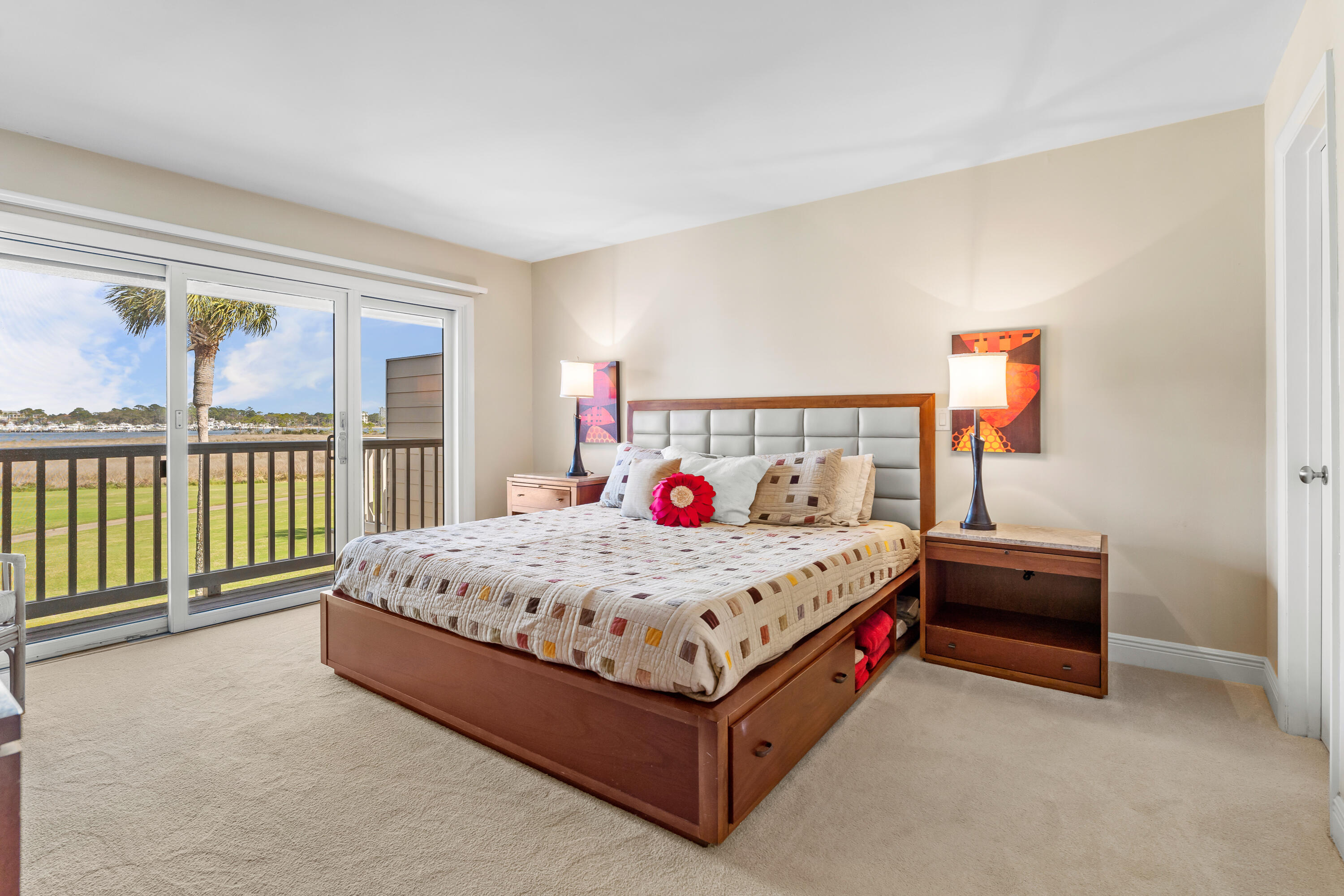 HARBOUR POINT CONDO - Residential