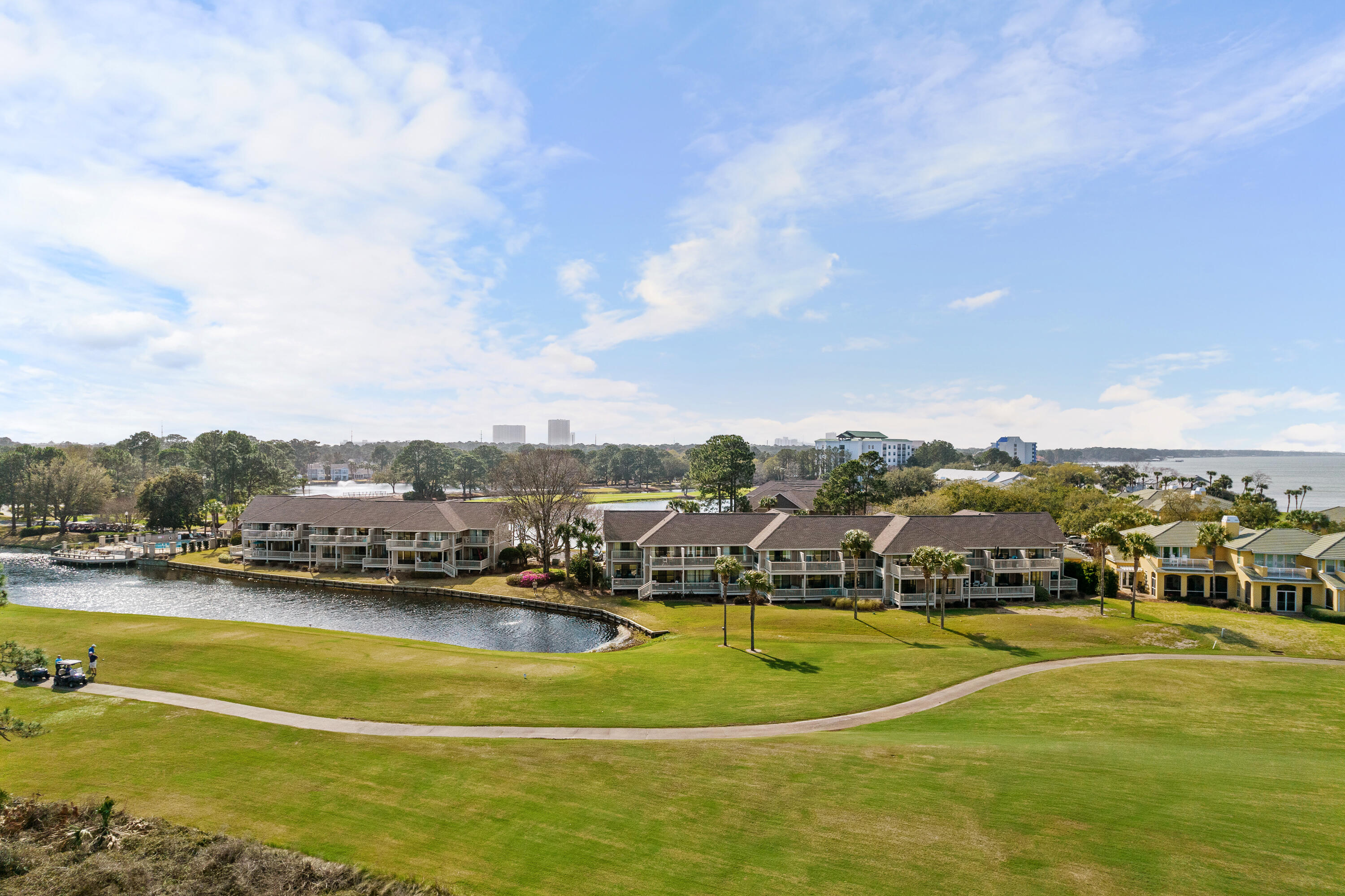 HARBOUR POINT CONDO - Residential