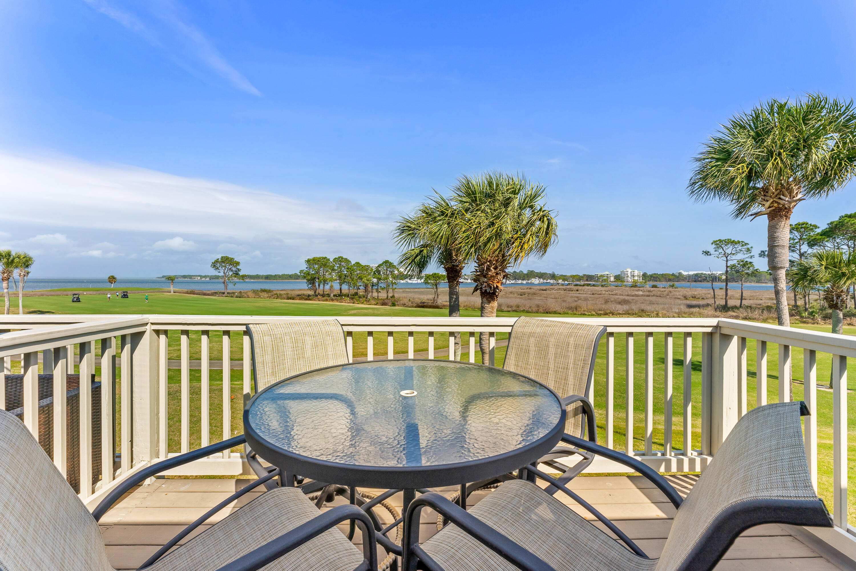 HARBOUR POINT CONDO - Residential