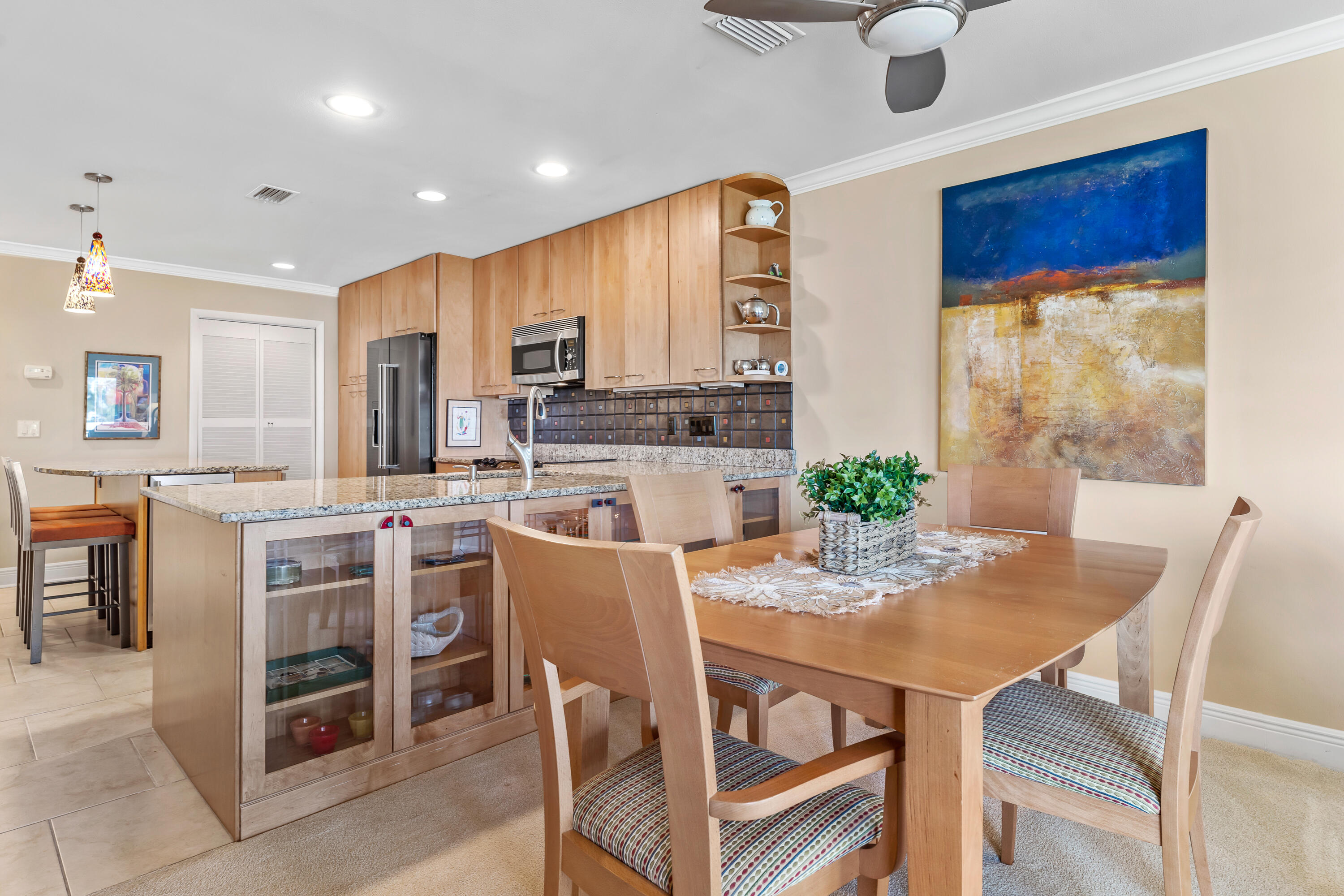 HARBOUR POINT CONDO - Residential