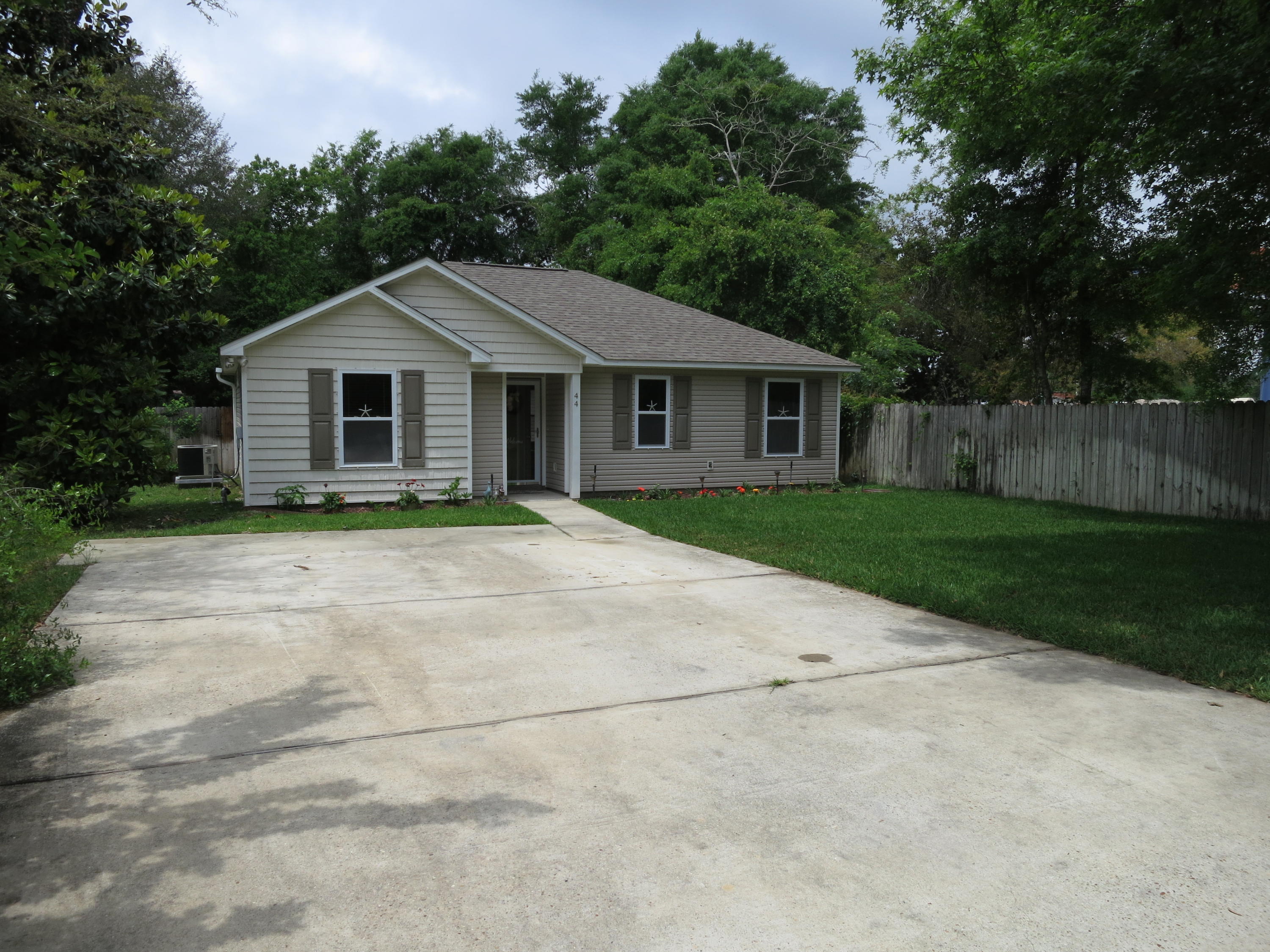 VILLA TASSO TOWN OF - Residential