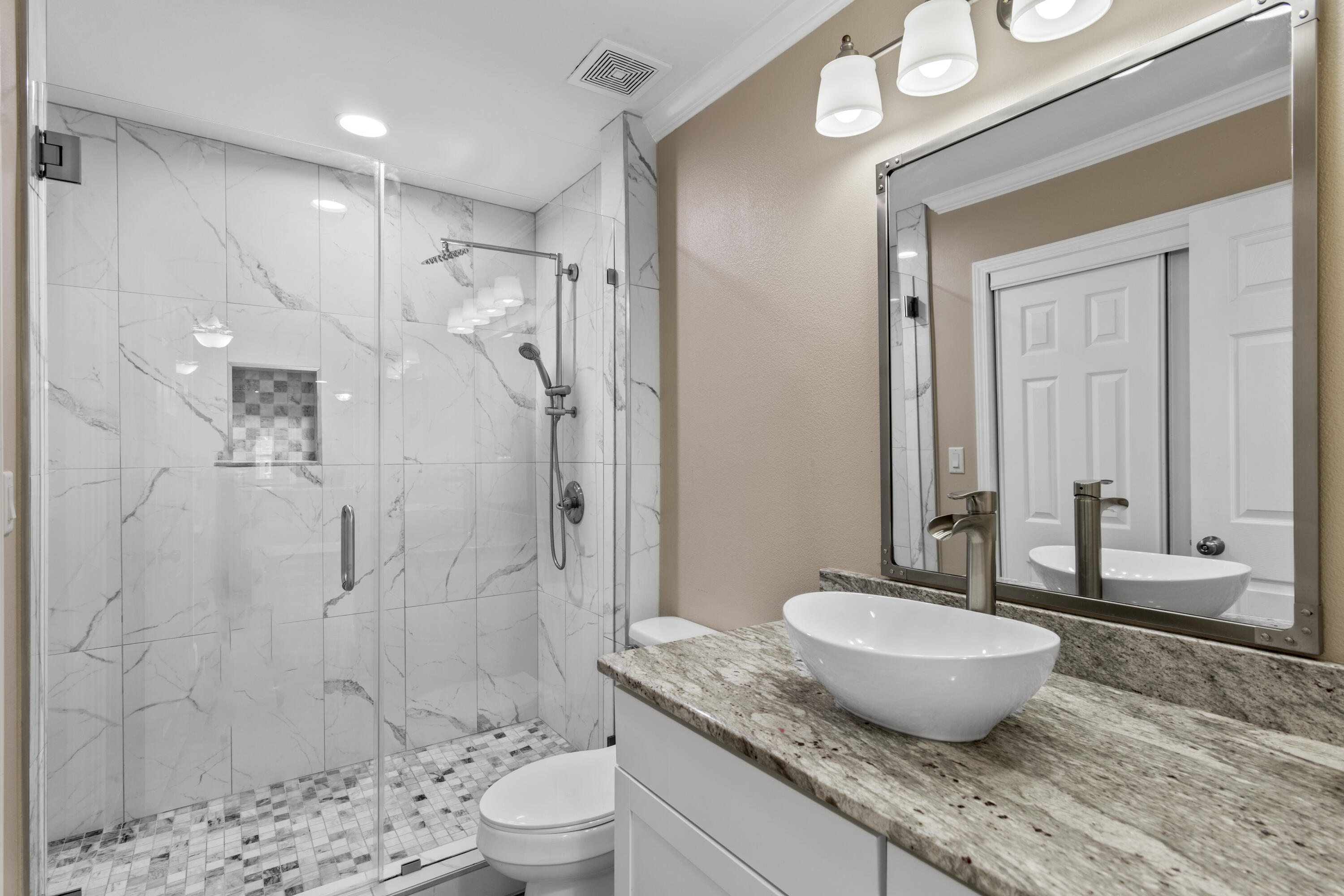 HOLIDAY SHORES ESTATES 3RD ADDN - Residential