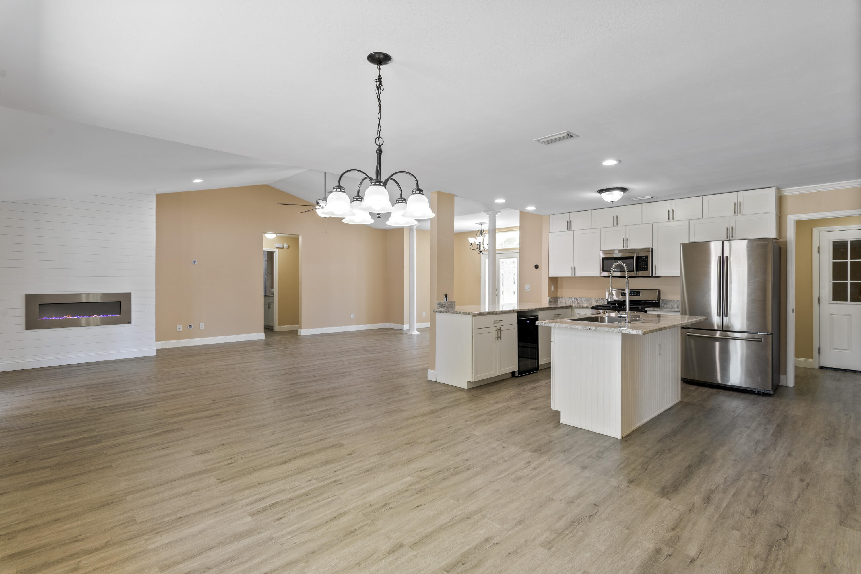 HOLIDAY SHORES ESTATES 3RD ADDN - Residential