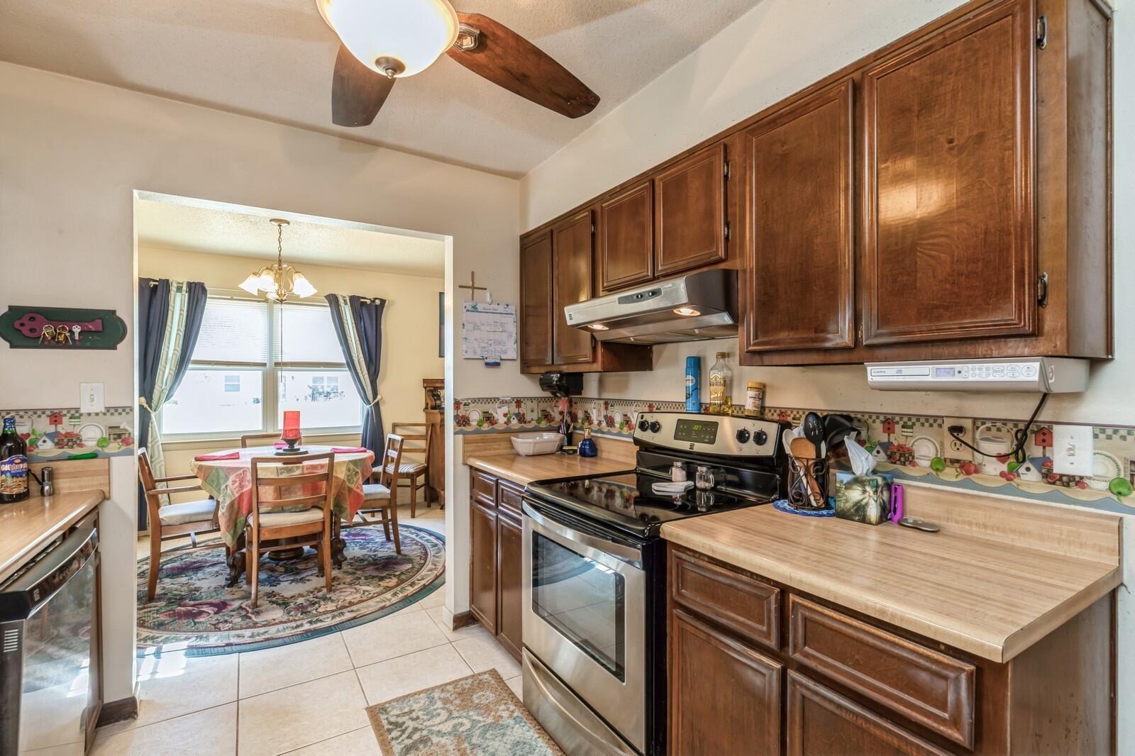 PINEWOOD ESTATES - Residential