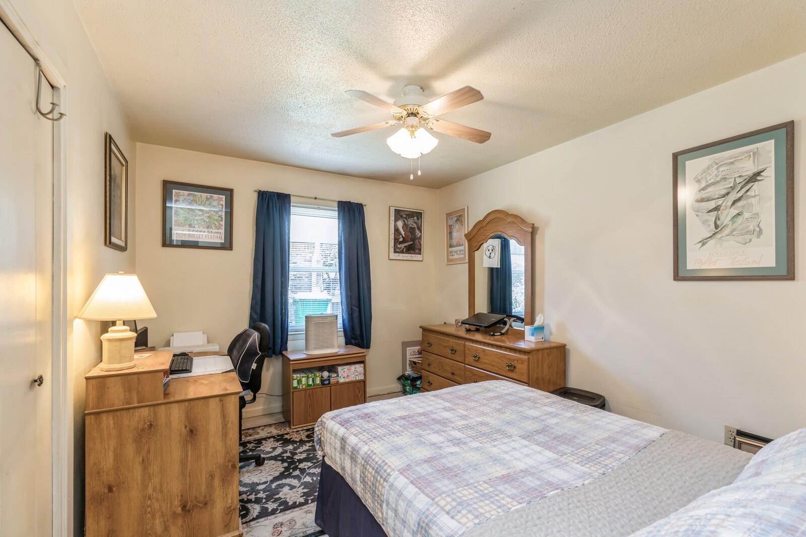PINEWOOD ESTATES - Residential