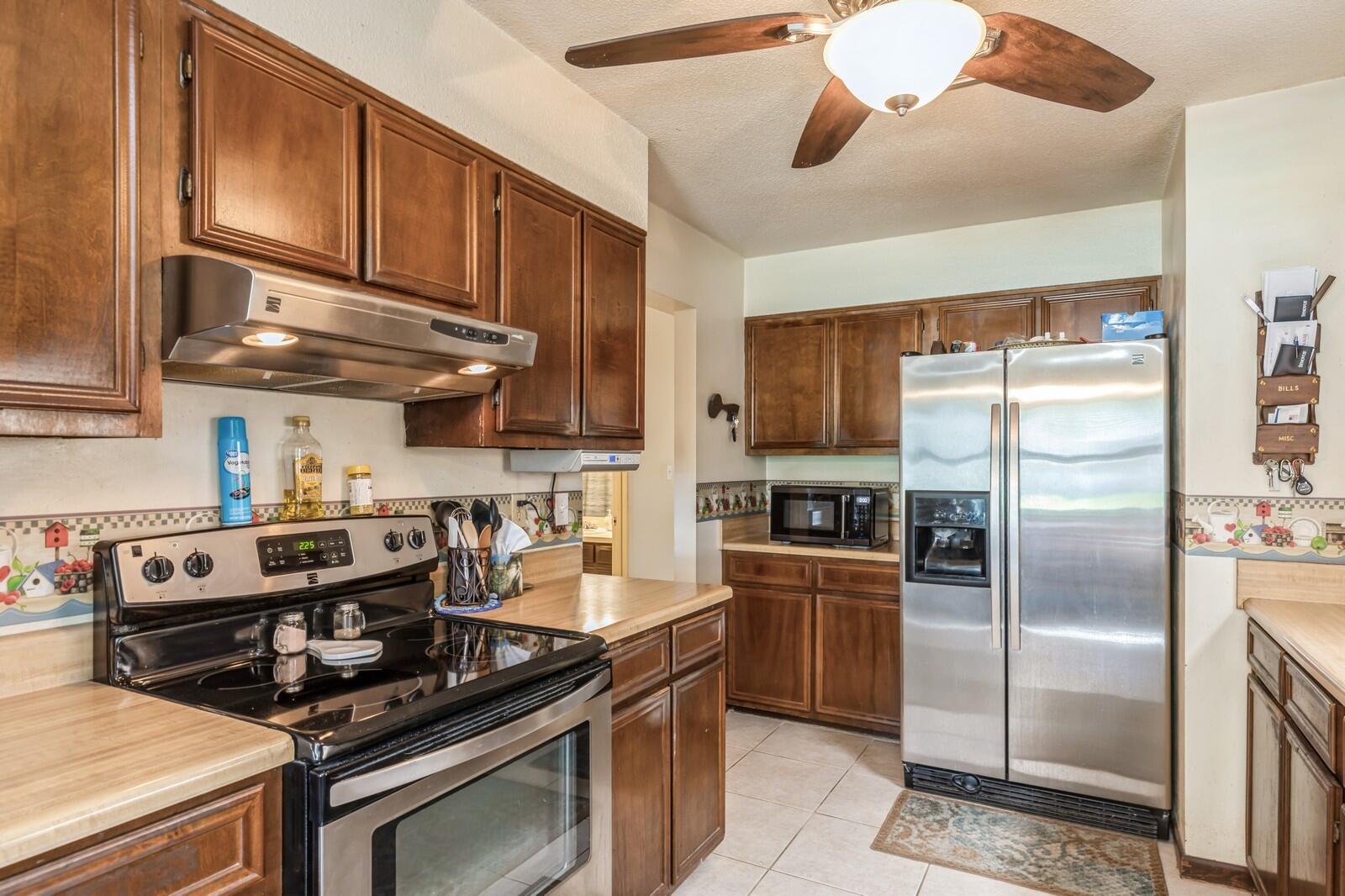 PINEWOOD ESTATES - Residential