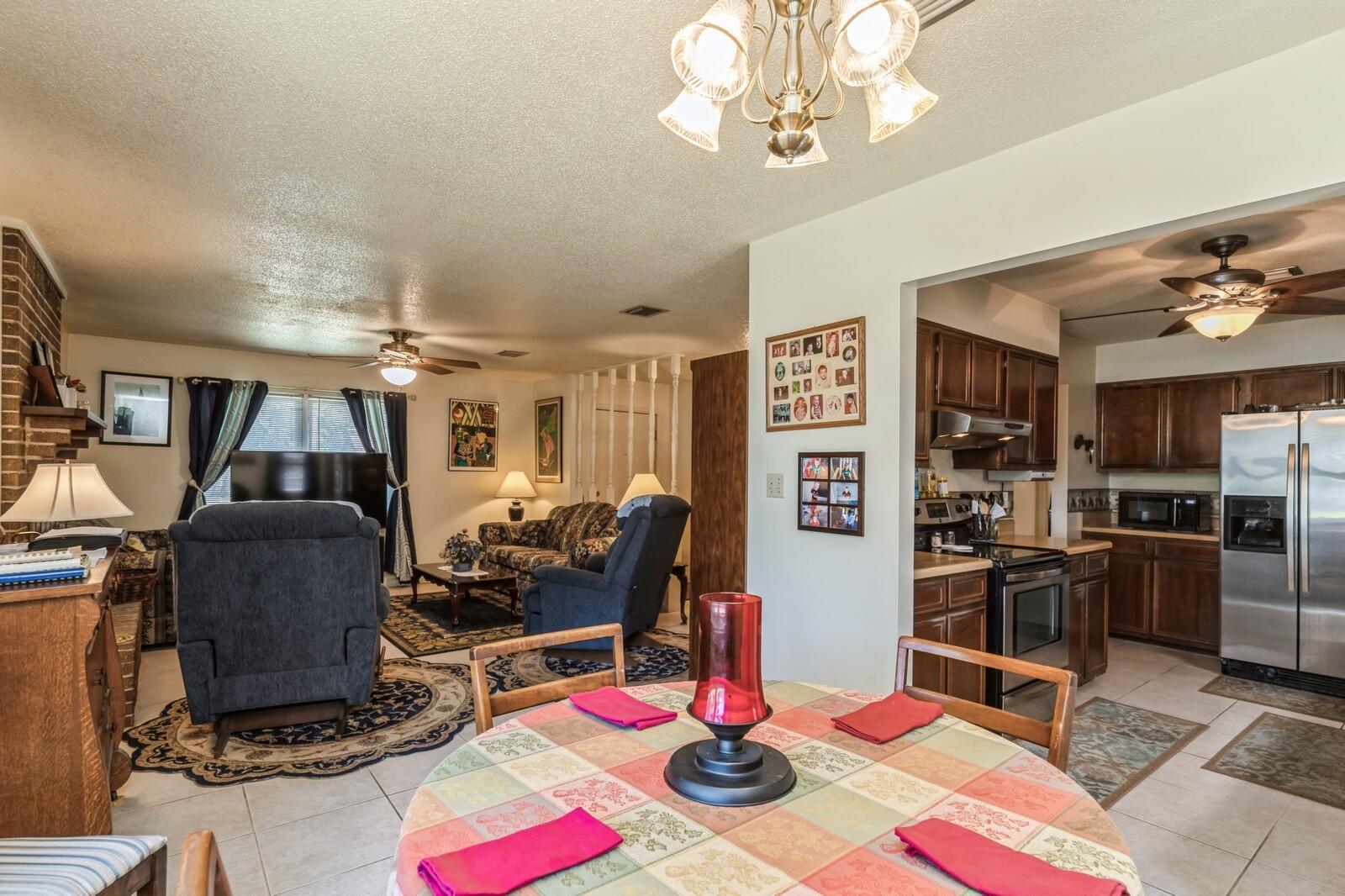 PINEWOOD ESTATES - Residential