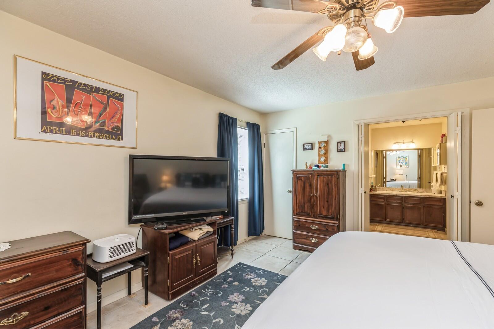 PINEWOOD ESTATES - Residential