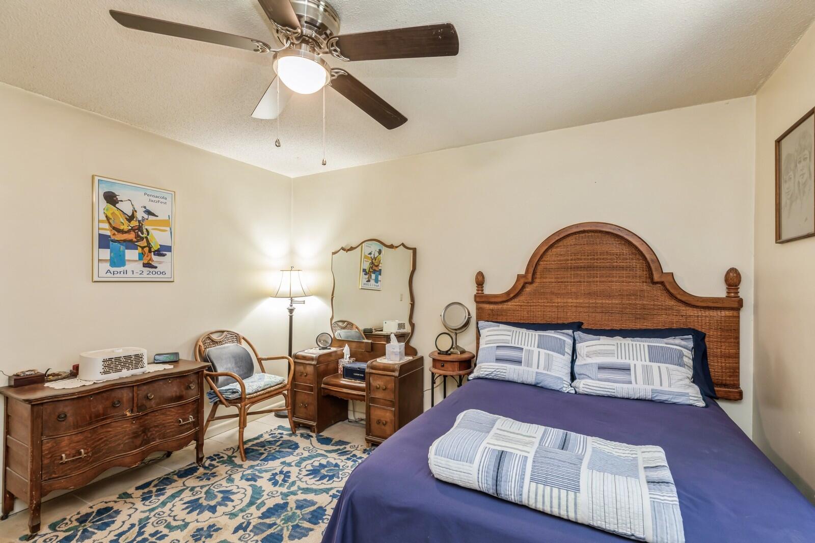 PINEWOOD ESTATES - Residential