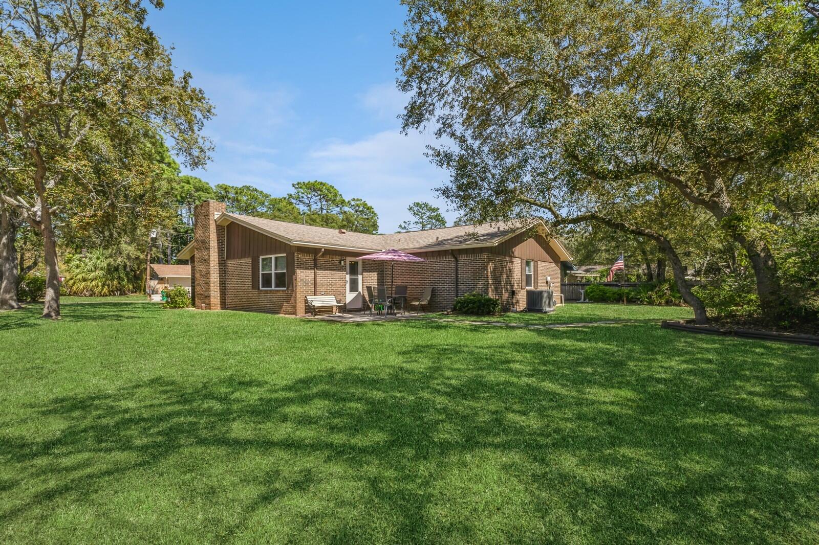 PINEWOOD ESTATES - Residential