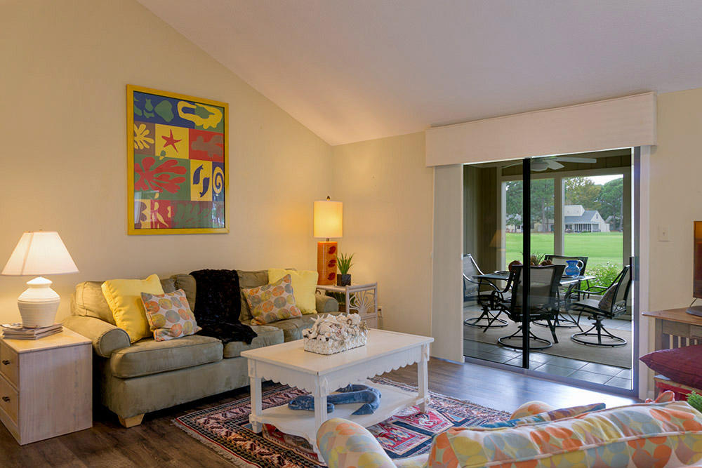 LINKSIDE VILLAGE UNIT 1 - Residential