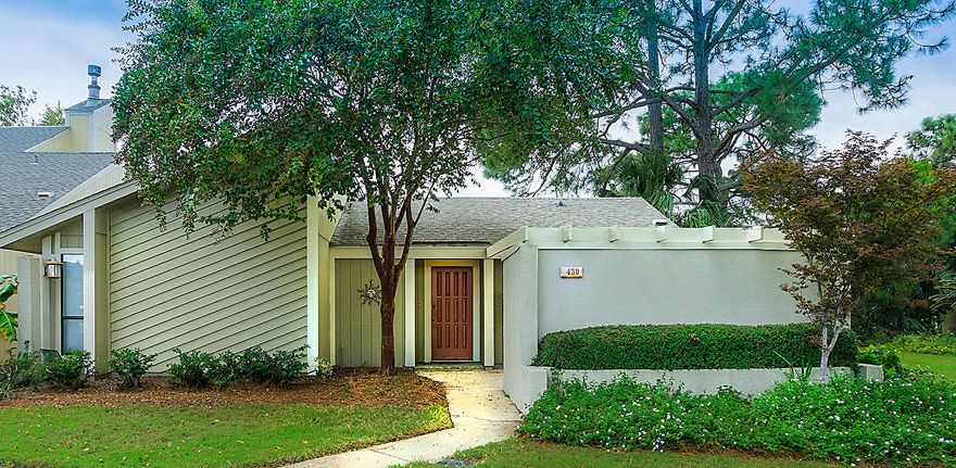 Bay views from this cute 2 bedroom, 2 bath home in Linkside! Nice open floor plan. Screened in back porch. Storage area. Close to The Village at Baytowne Wharf, the beach, and everything Sandestin has to offer. Being sold furnished with some exclusions.