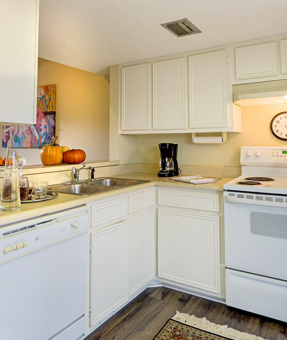 LINKSIDE VILLAGE UNIT 1 - Residential