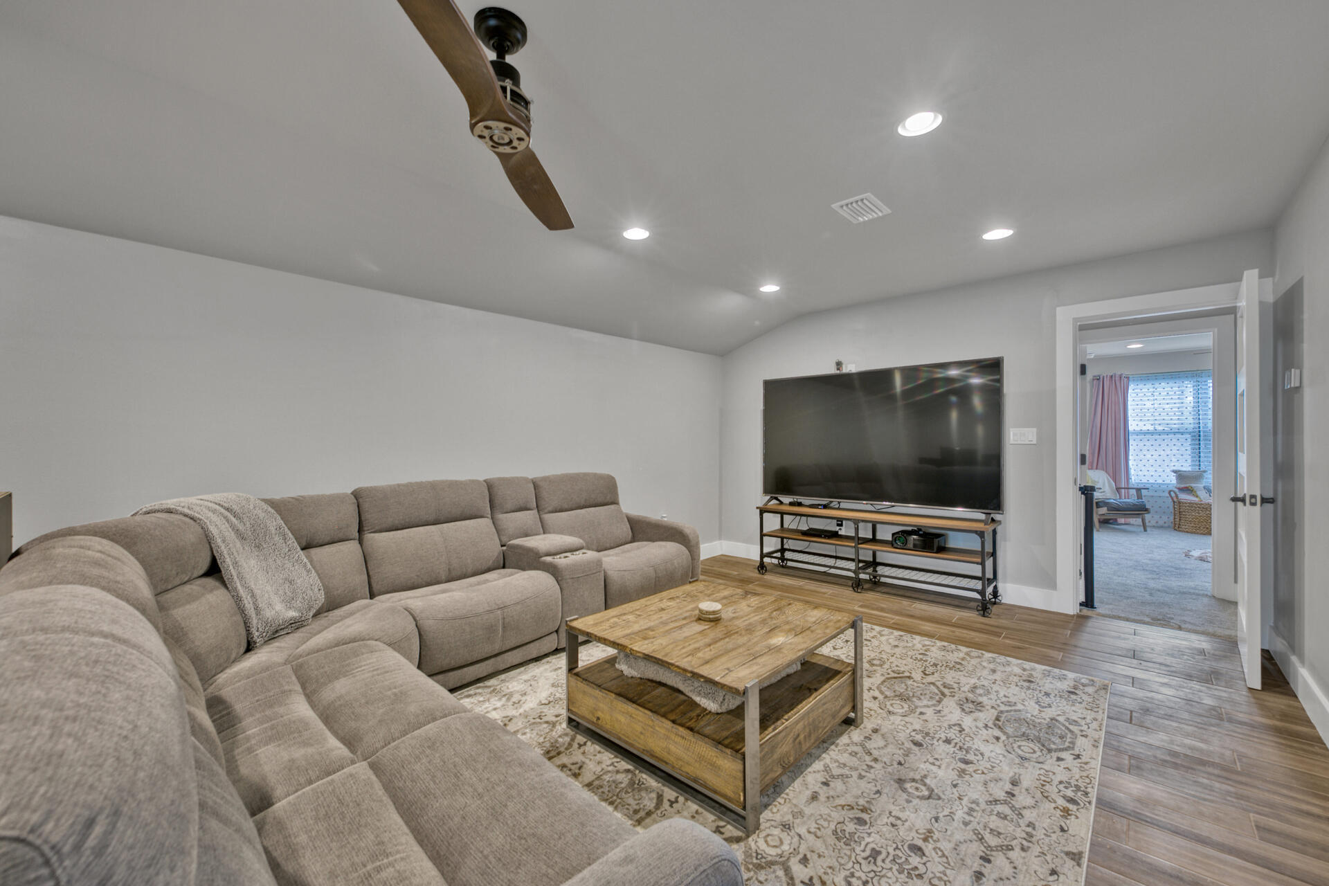 DRIFTWOOD ESTATES - Residential