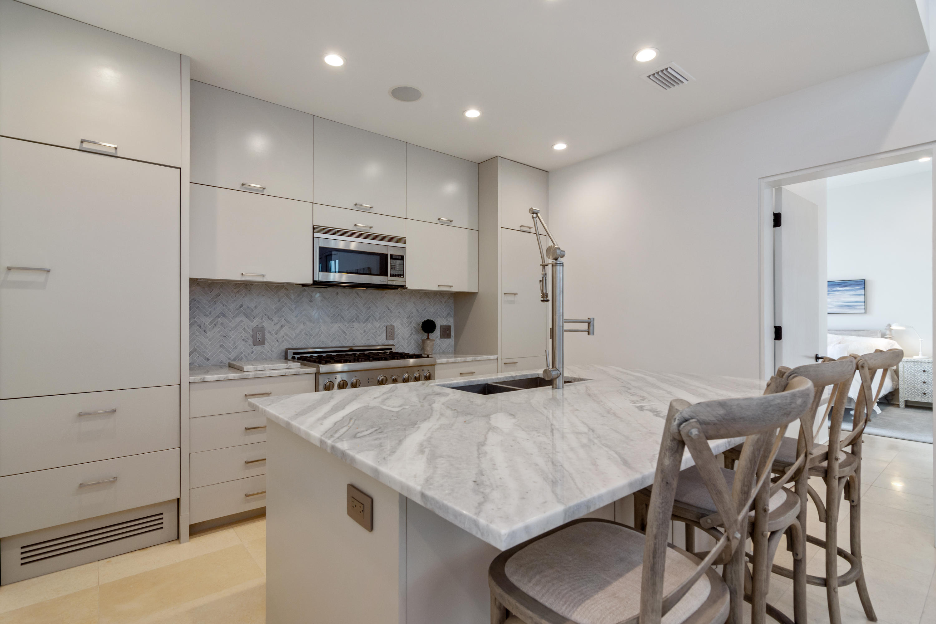 ALYS BEACH - Residential