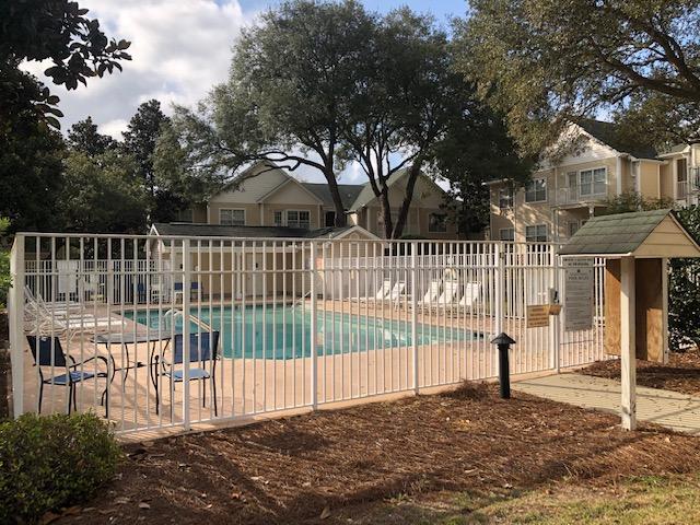 THE OAKS AT NICEVILLE - Residential