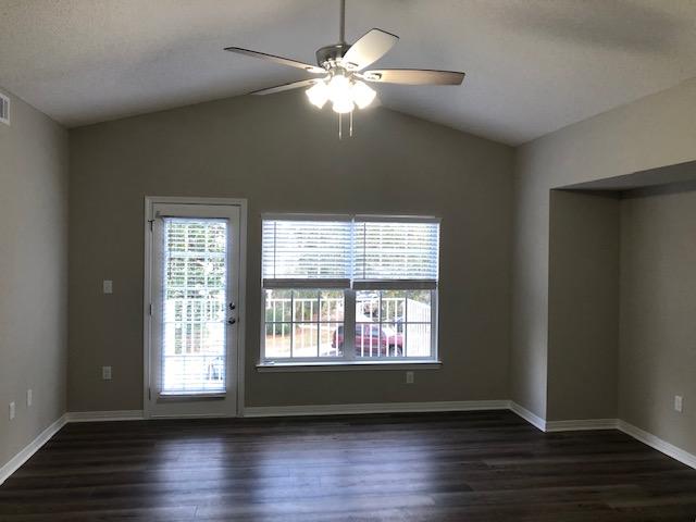 THE OAKS AT NICEVILLE - Residential