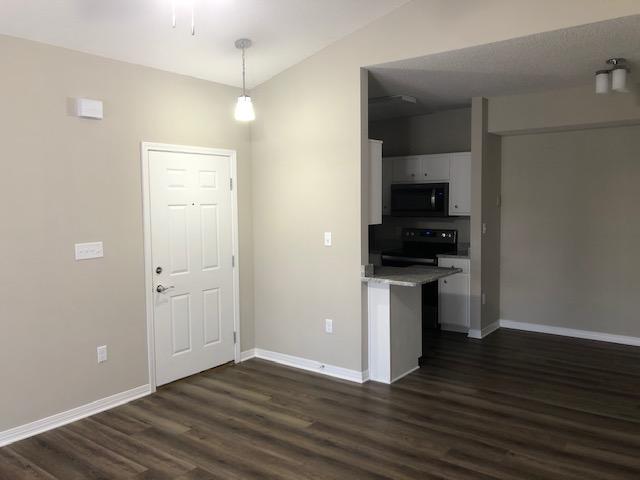 THE OAKS AT NICEVILLE - Residential