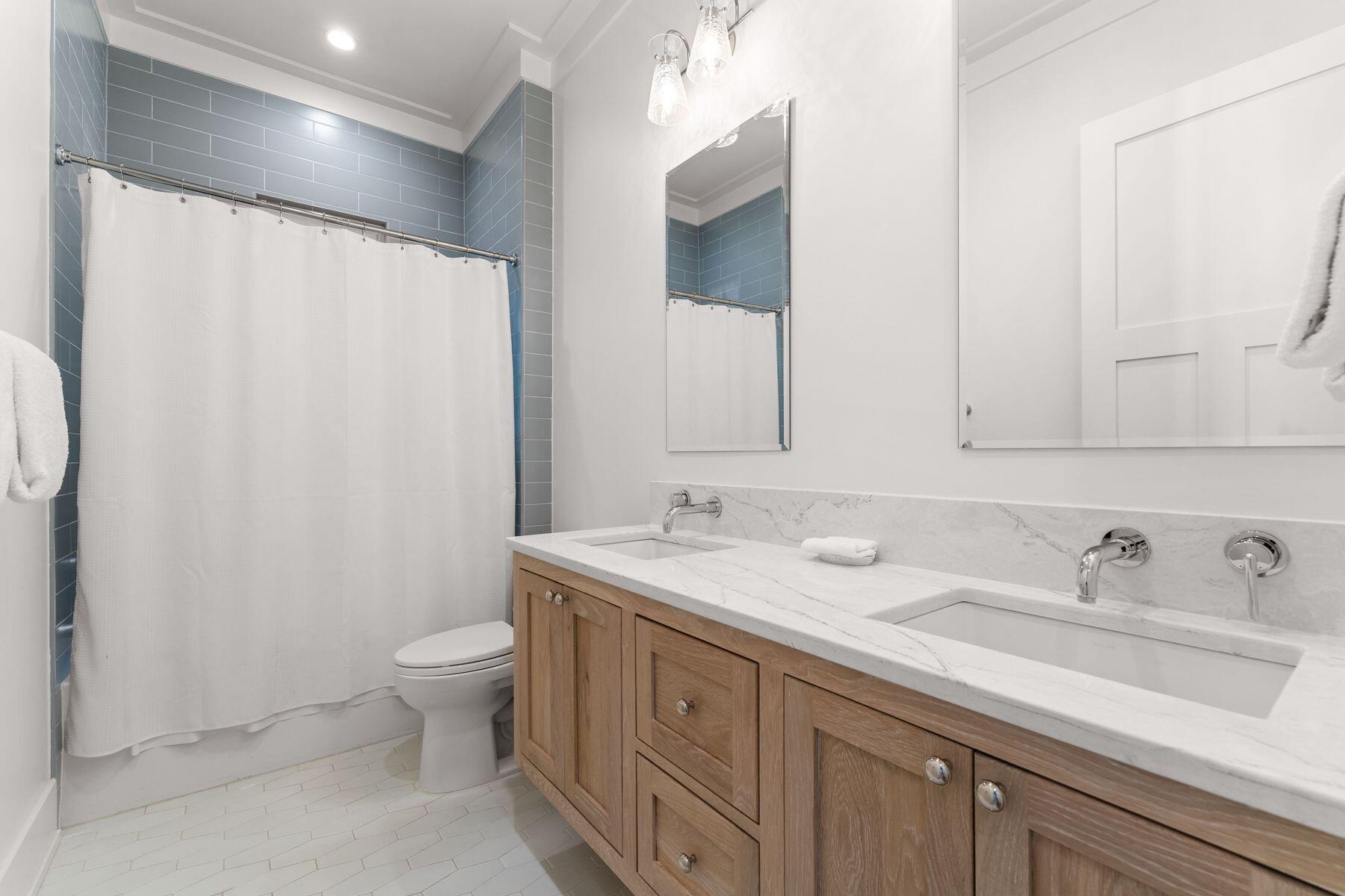 THE HOMESTEAD - Residential