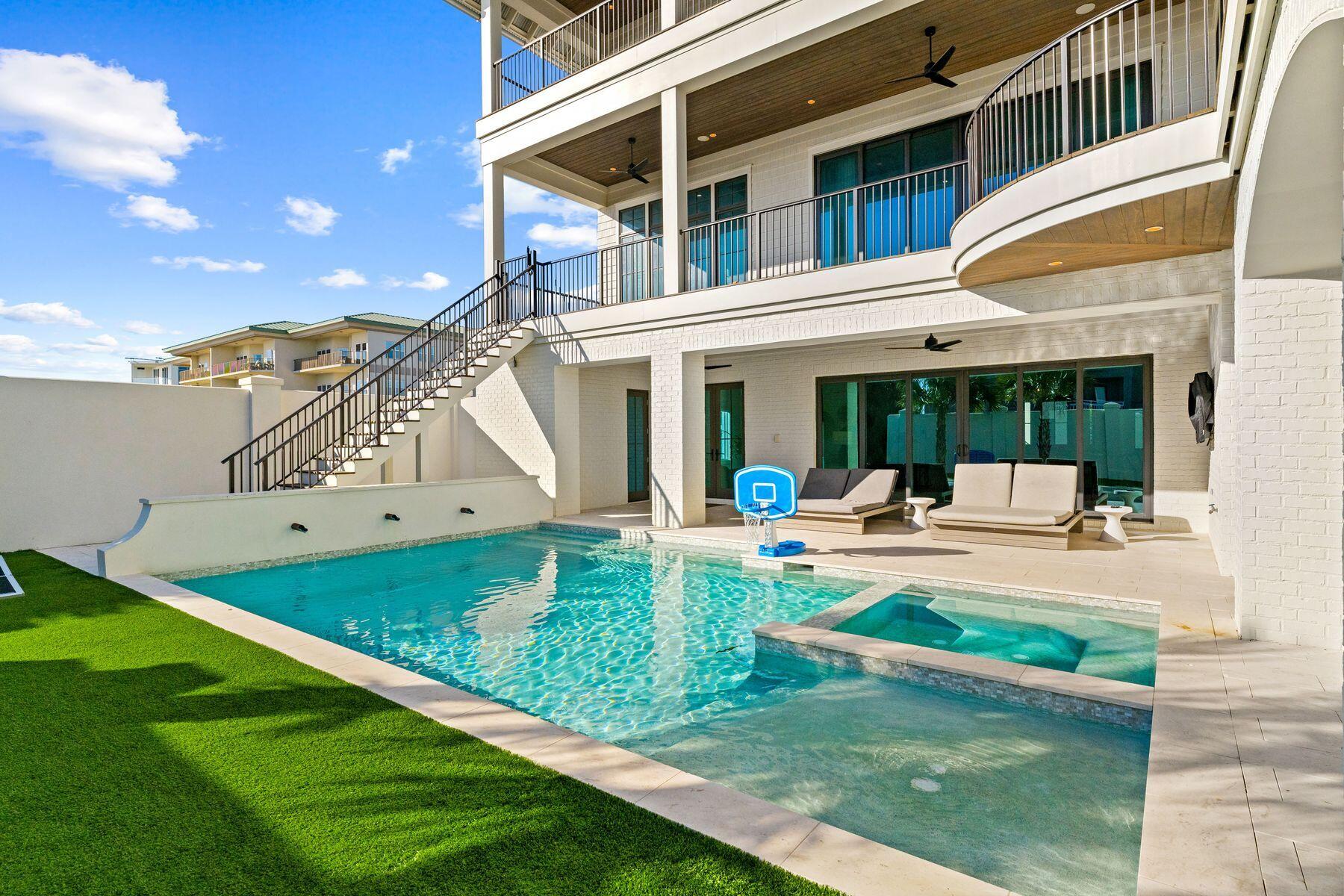 THE HOMESTEAD - Residential