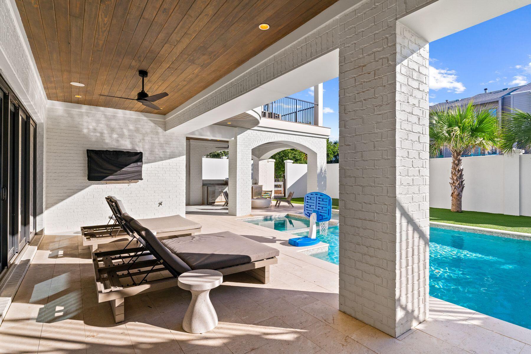 THE HOMESTEAD - Residential