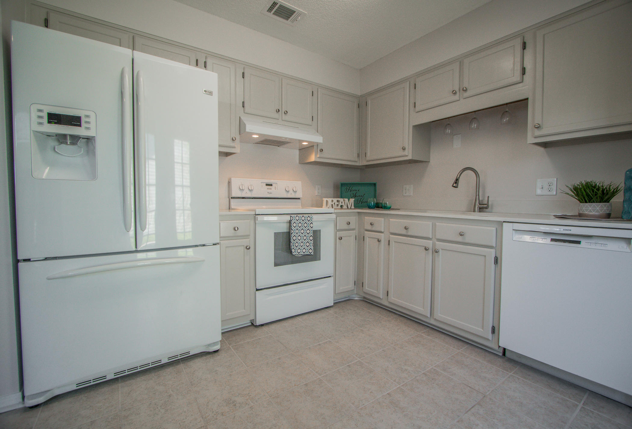 HIDDEN TRAILS PH 3 - Residential