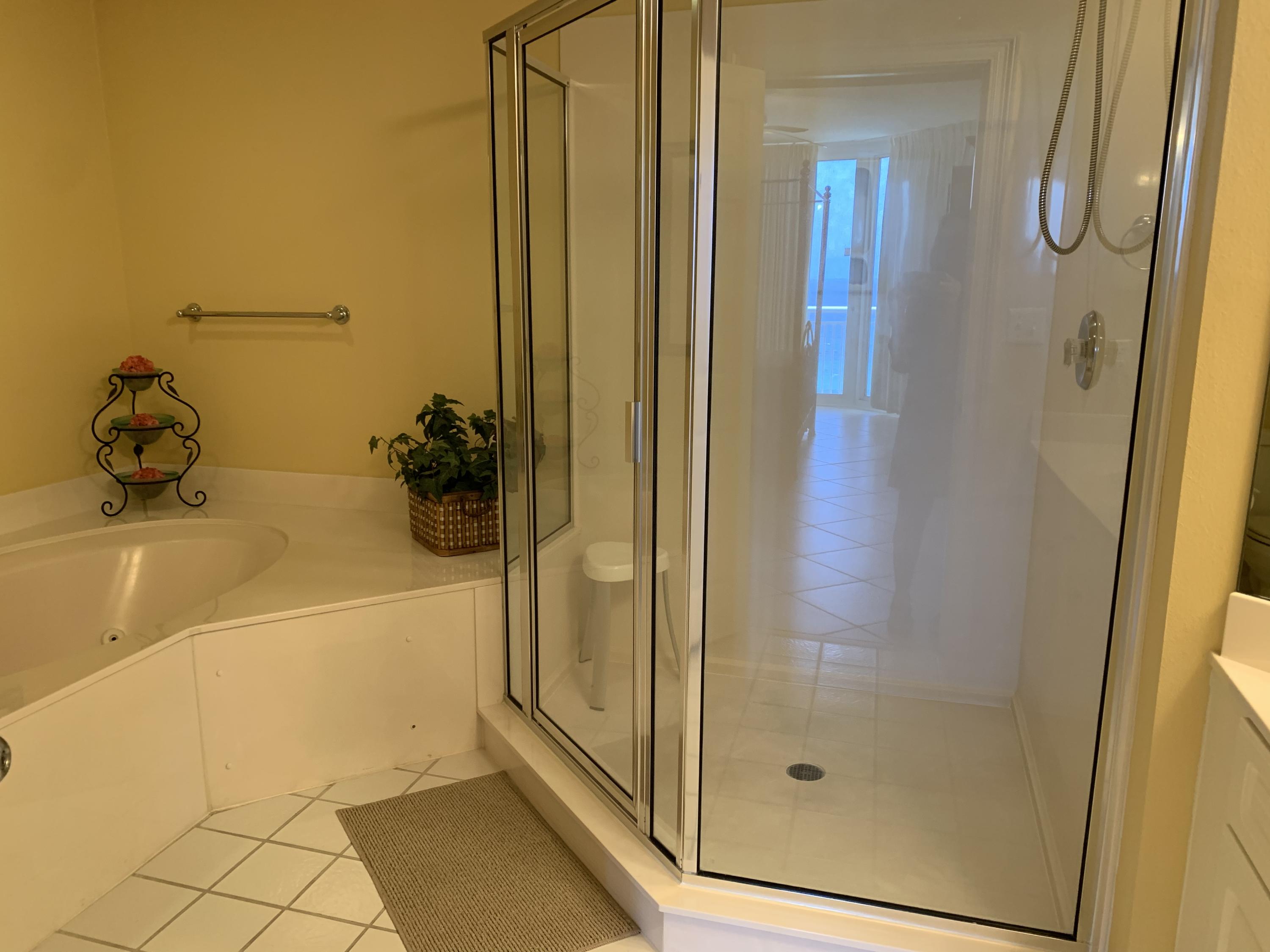 PEARL OF NAVARRE (THE) - Residential