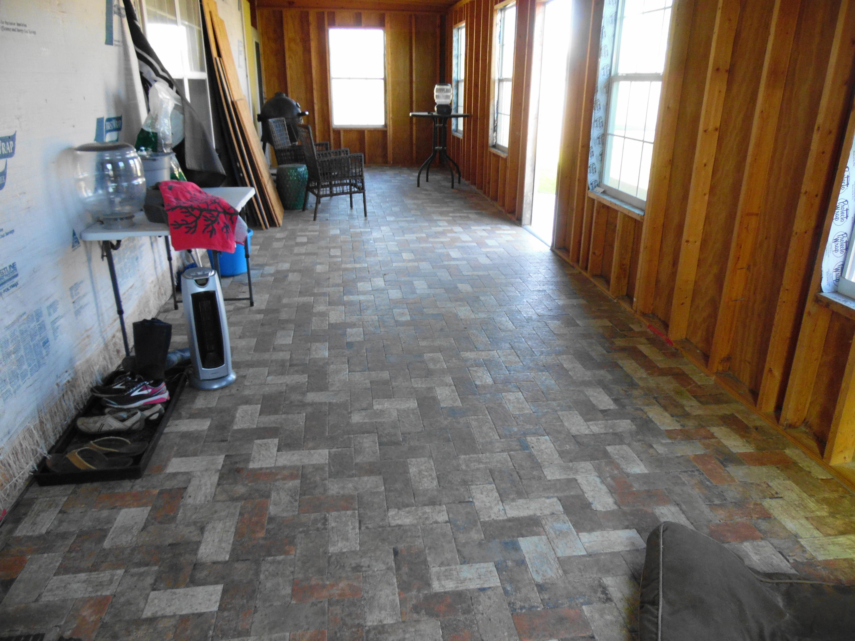 BRANDON OAKS 2ND ADD - Residential