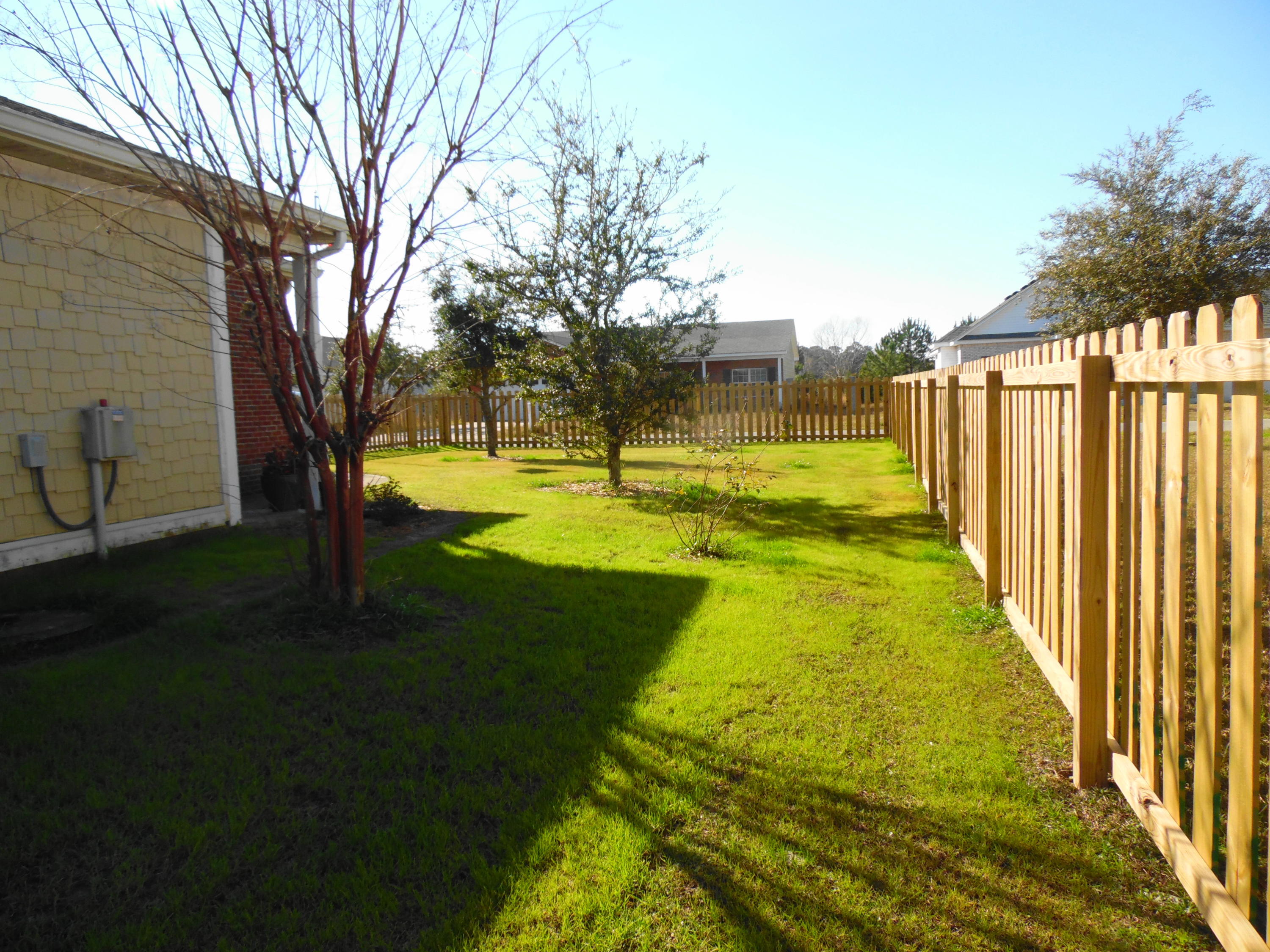 BRANDON OAKS 2ND ADD - Residential