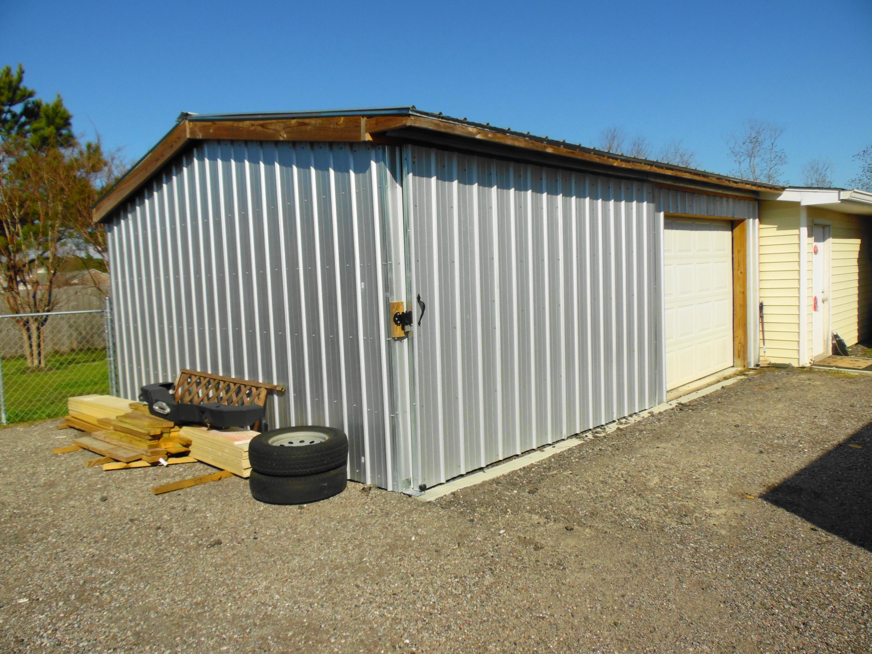 BRANDON OAKS 2ND ADD - Residential