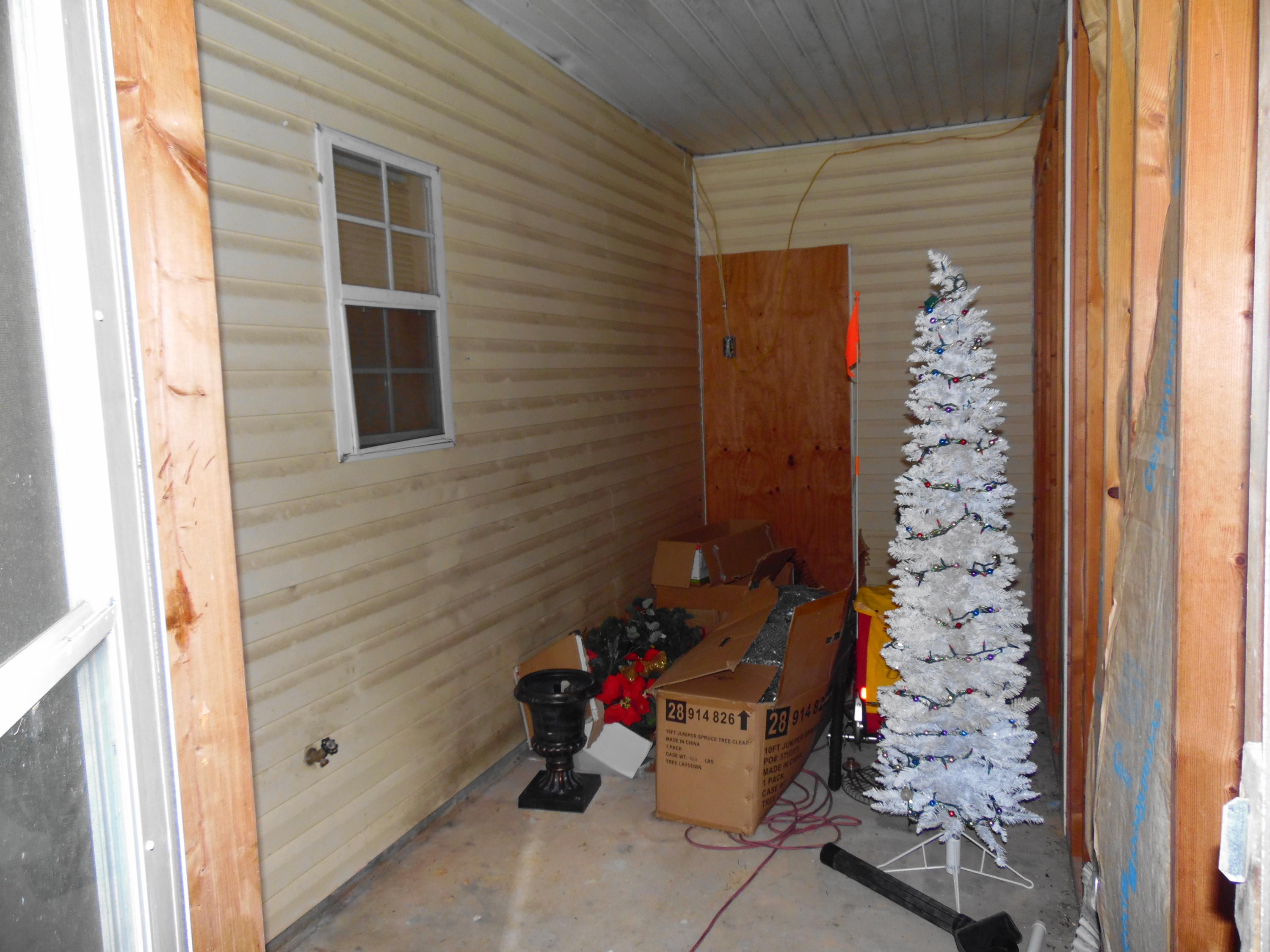 BRANDON OAKS 2ND ADD - Residential