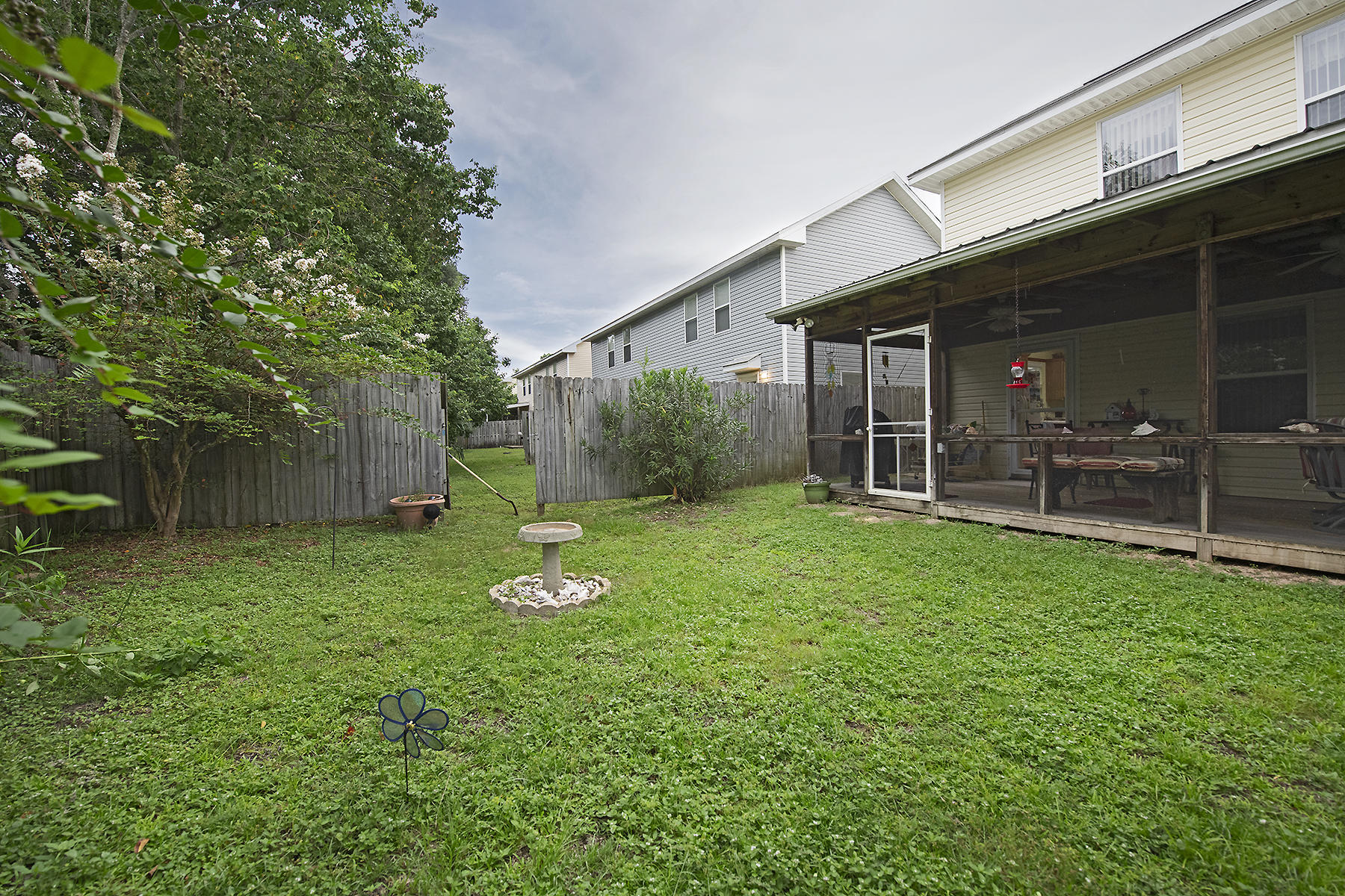 SANTA ROSA OAKS CONDOMINIUM - Residential