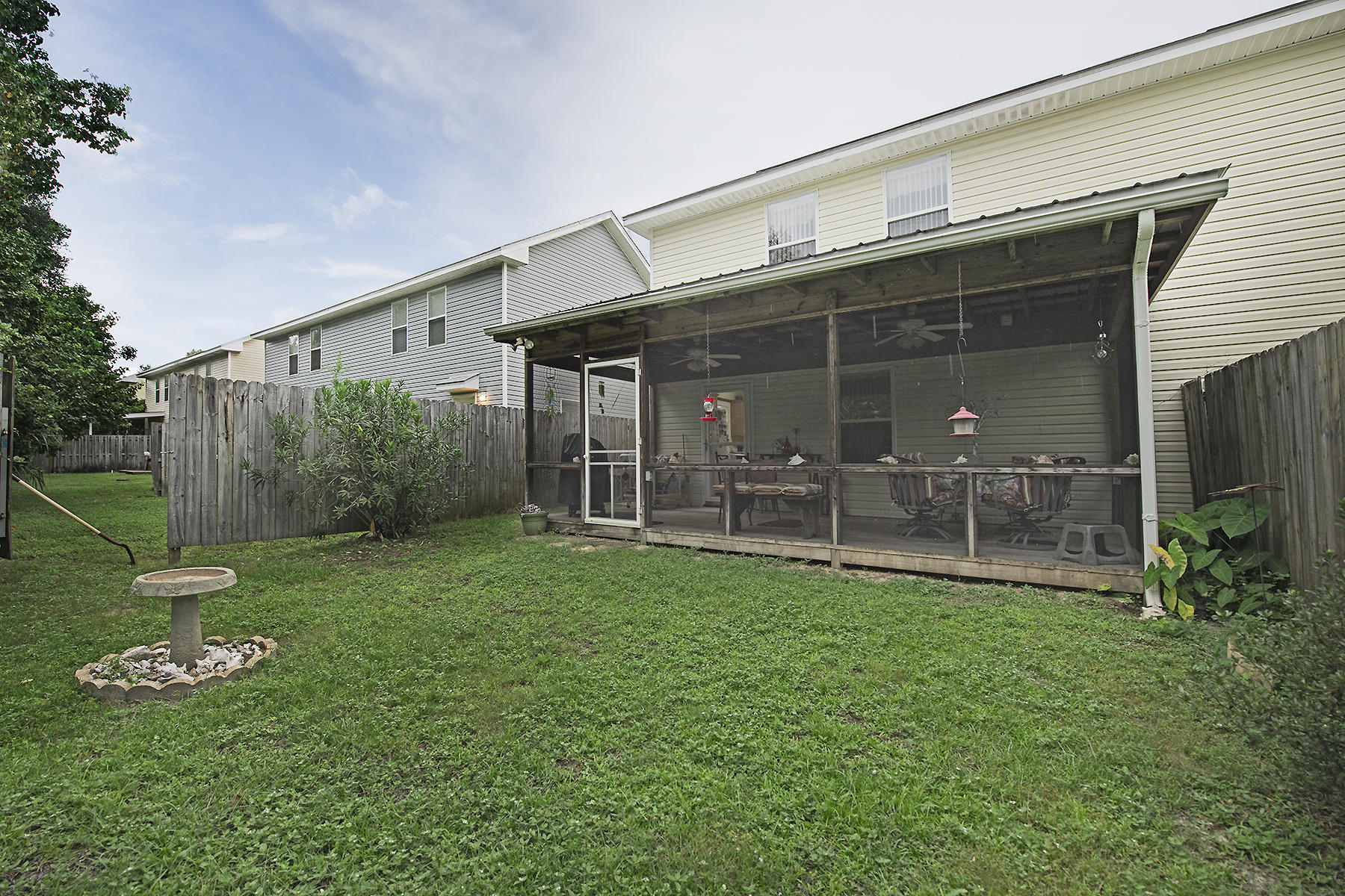 SANTA ROSA OAKS CONDOMINIUM - Residential