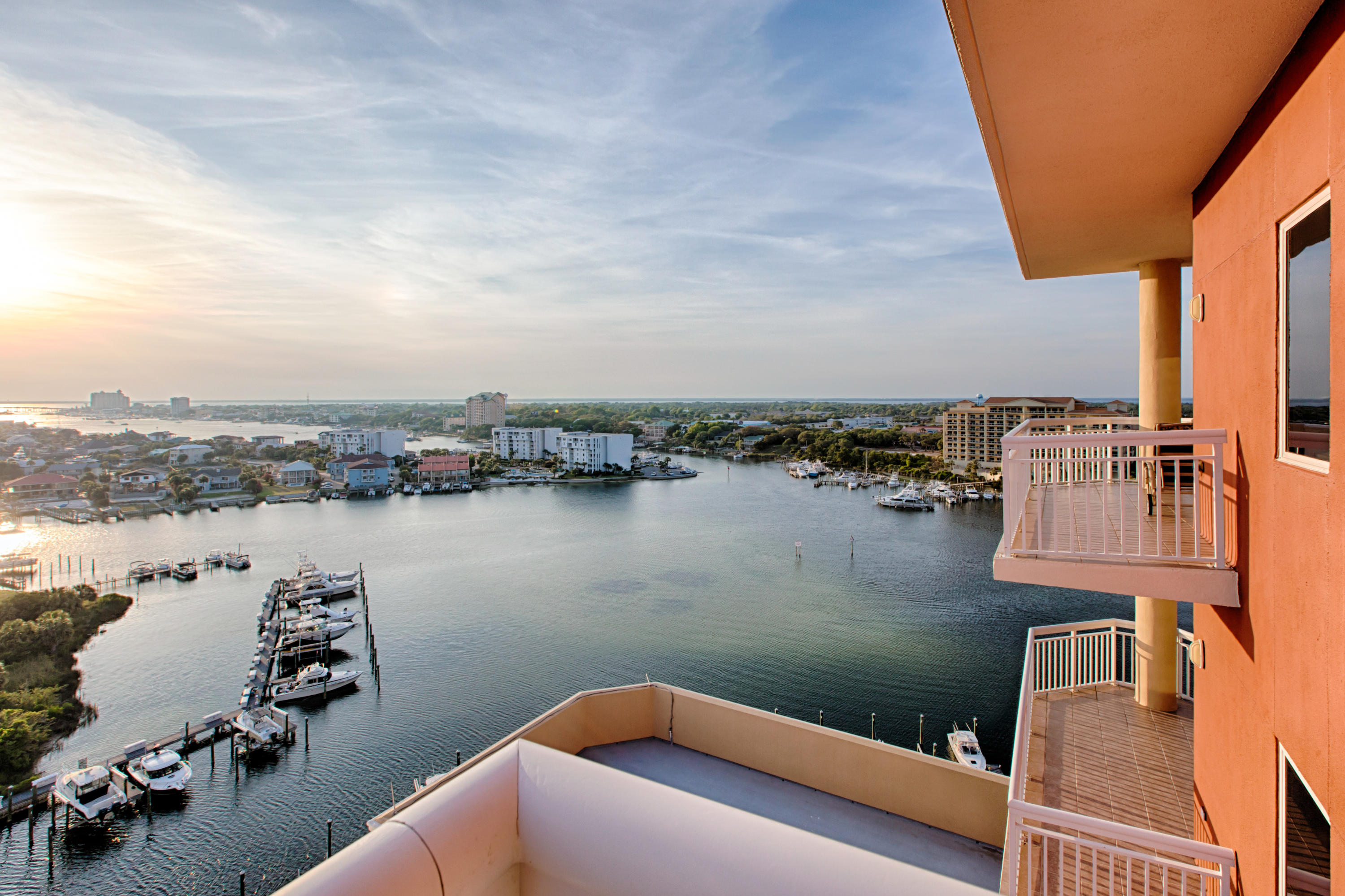 HARBOR LANDING - Residential