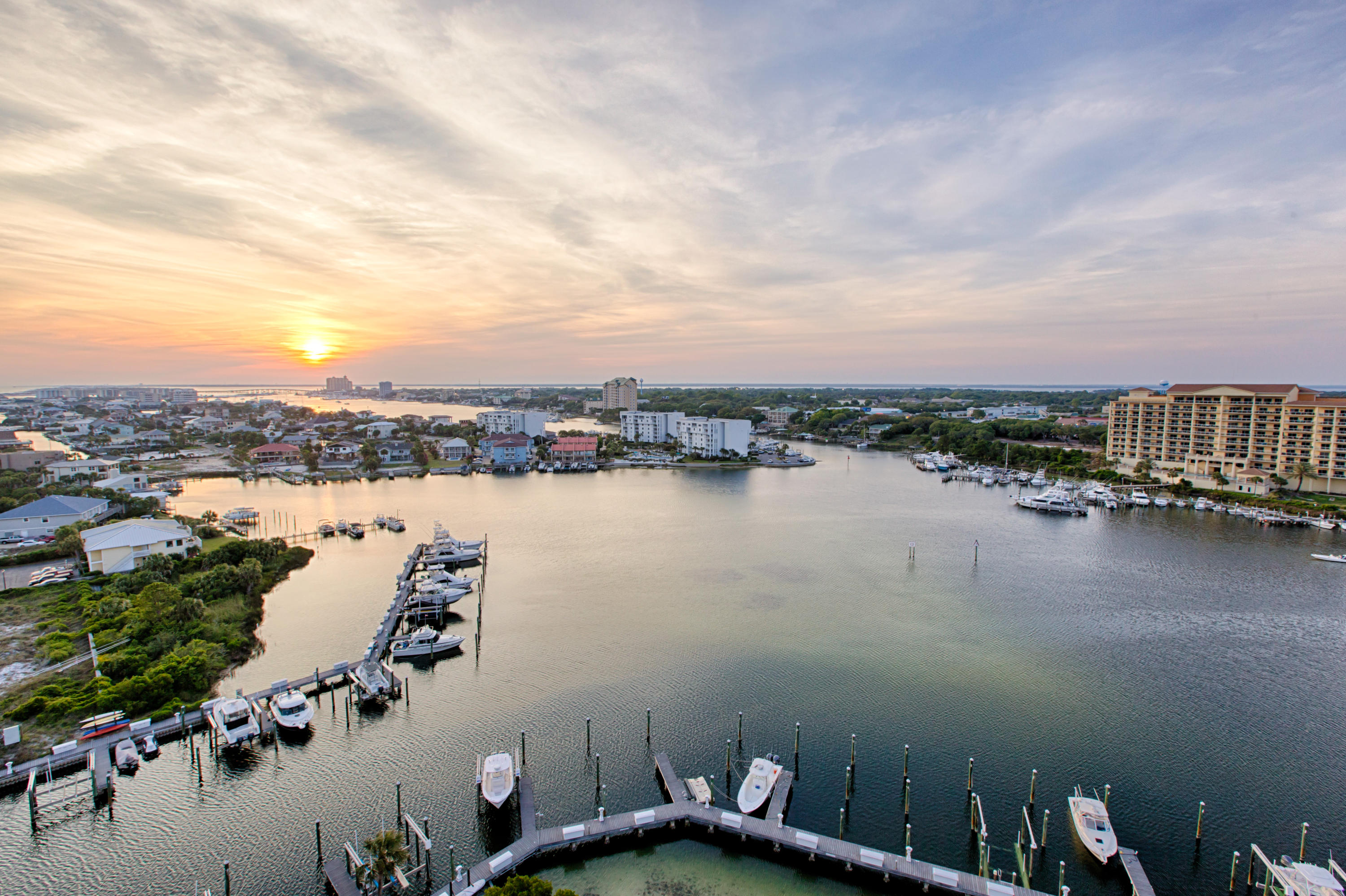 HARBOR LANDING - Residential