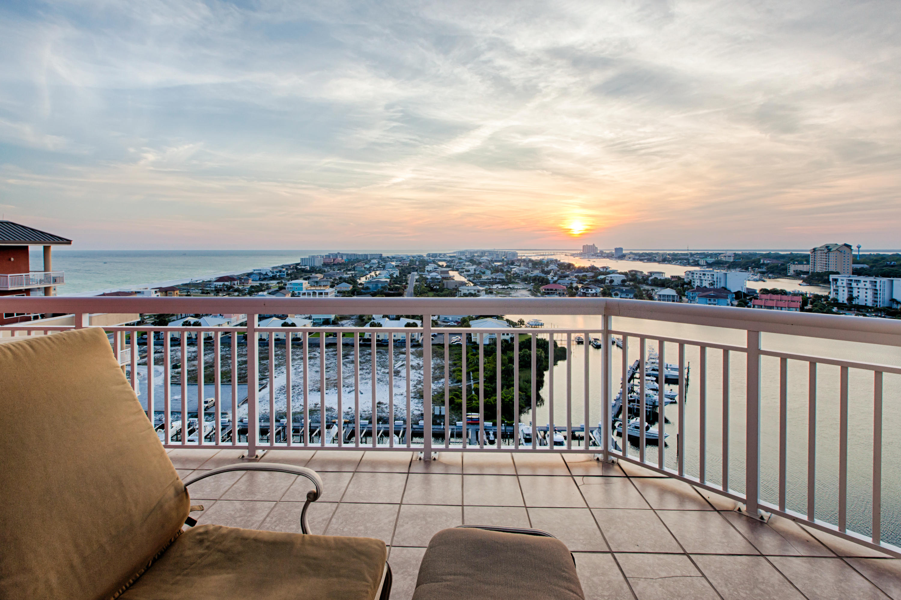 HARBOR LANDING - Residential