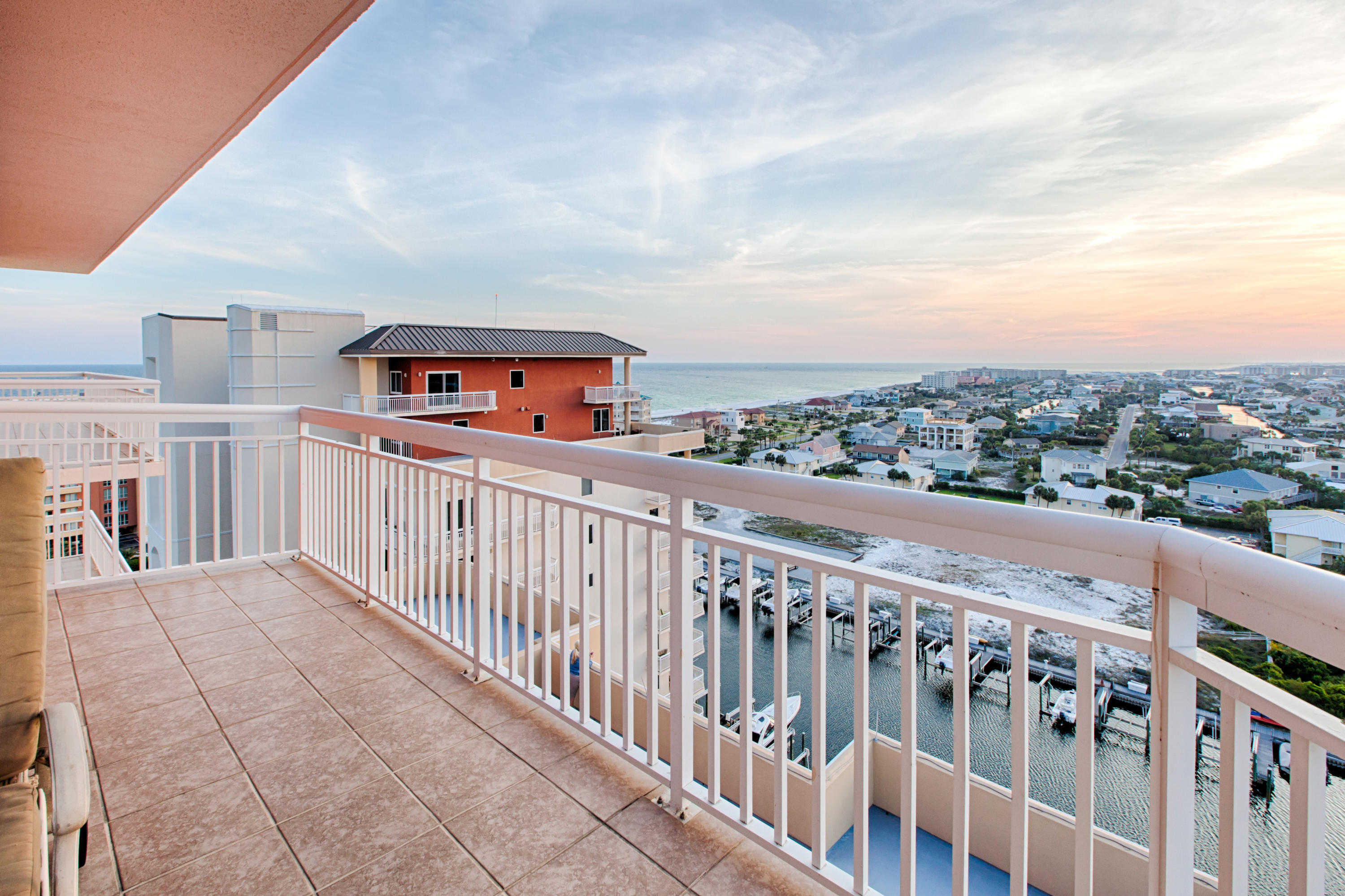 HARBOR LANDING - Residential