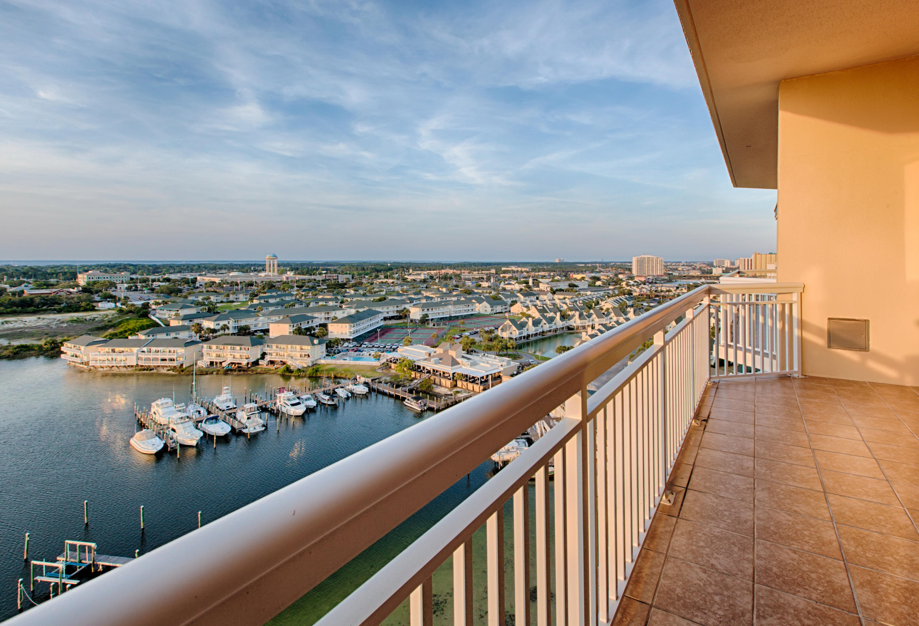 HARBOR LANDING - Residential