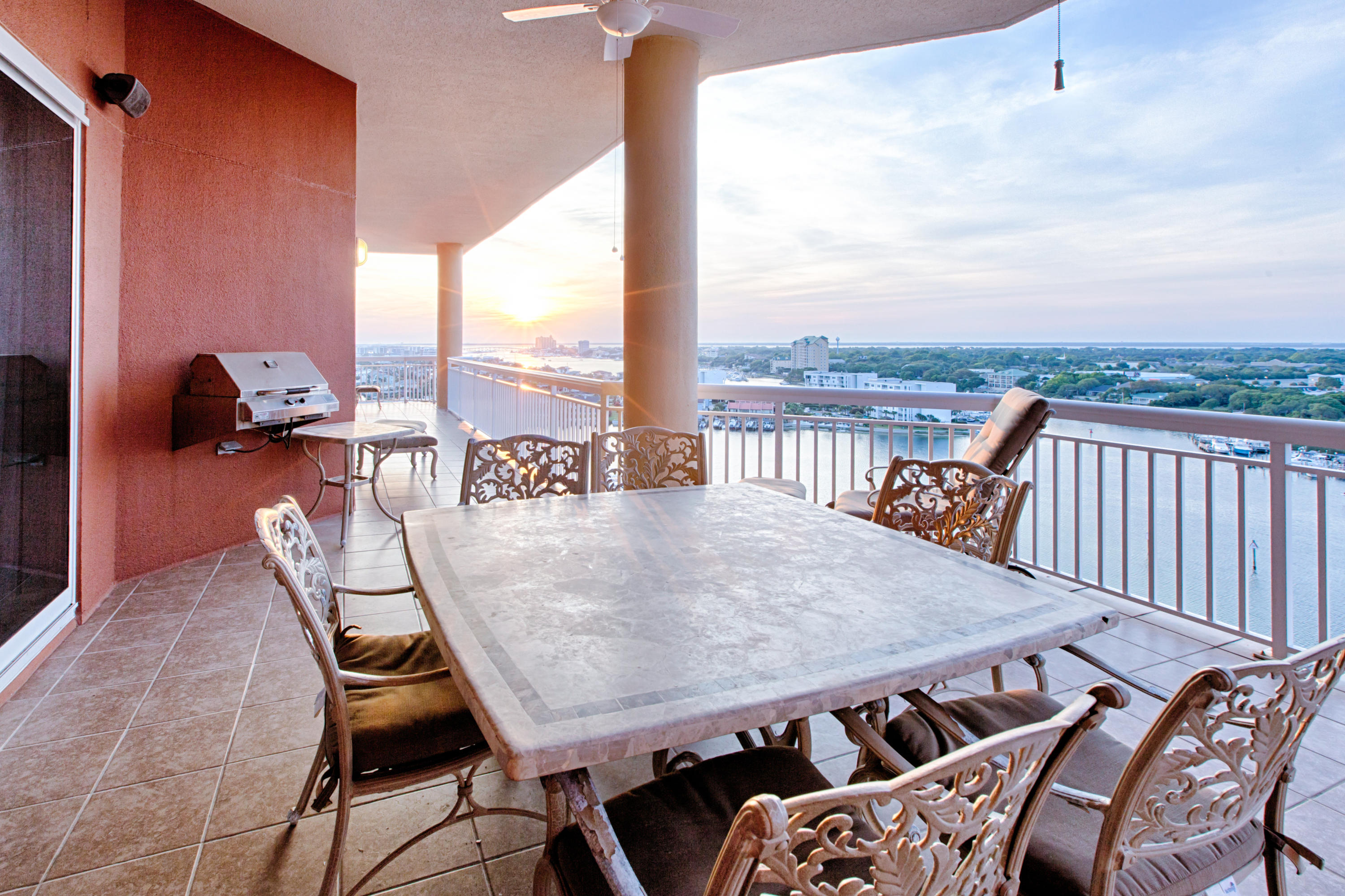 HARBOR LANDING - Residential