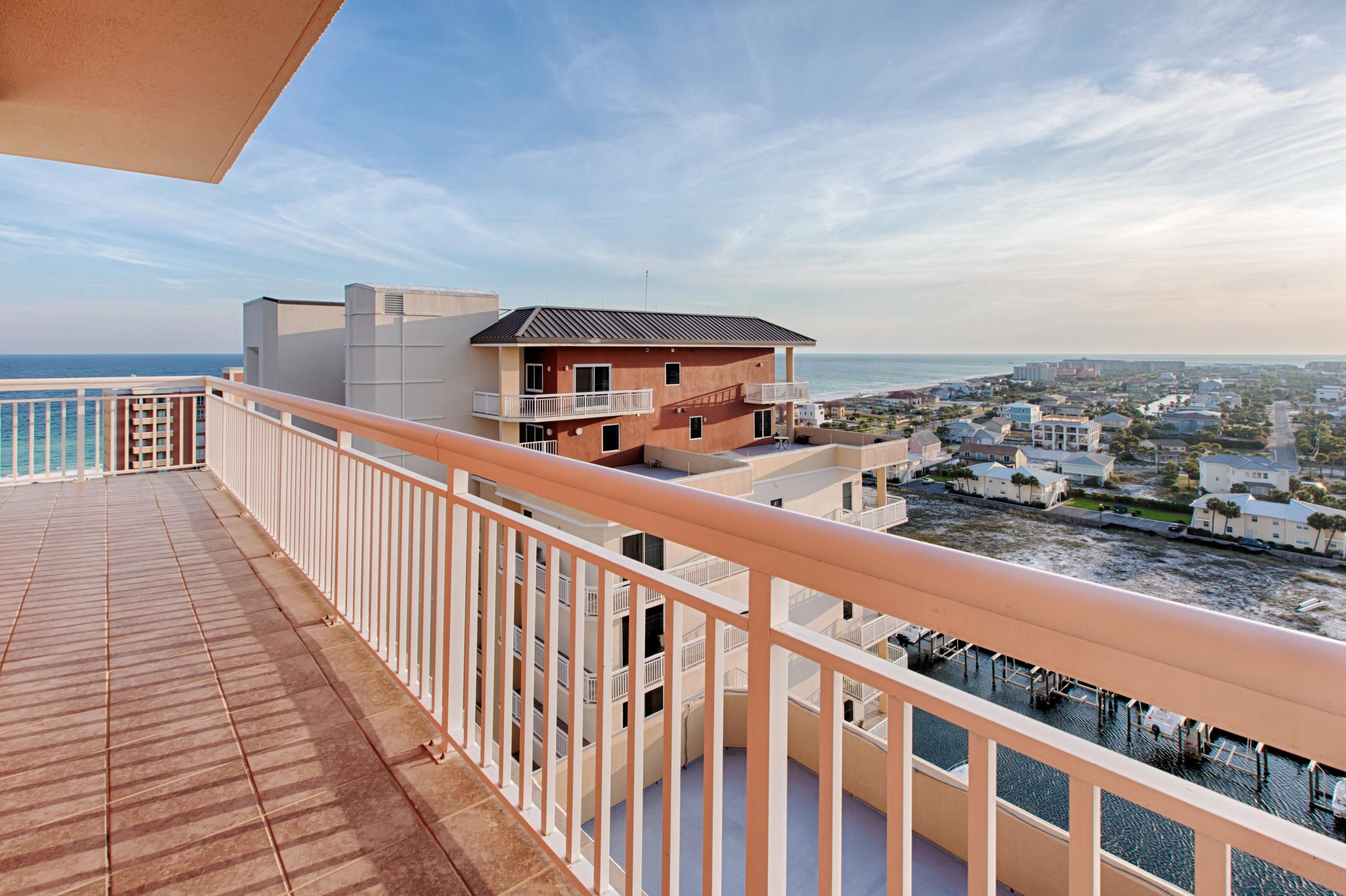 HARBOR LANDING - Residential