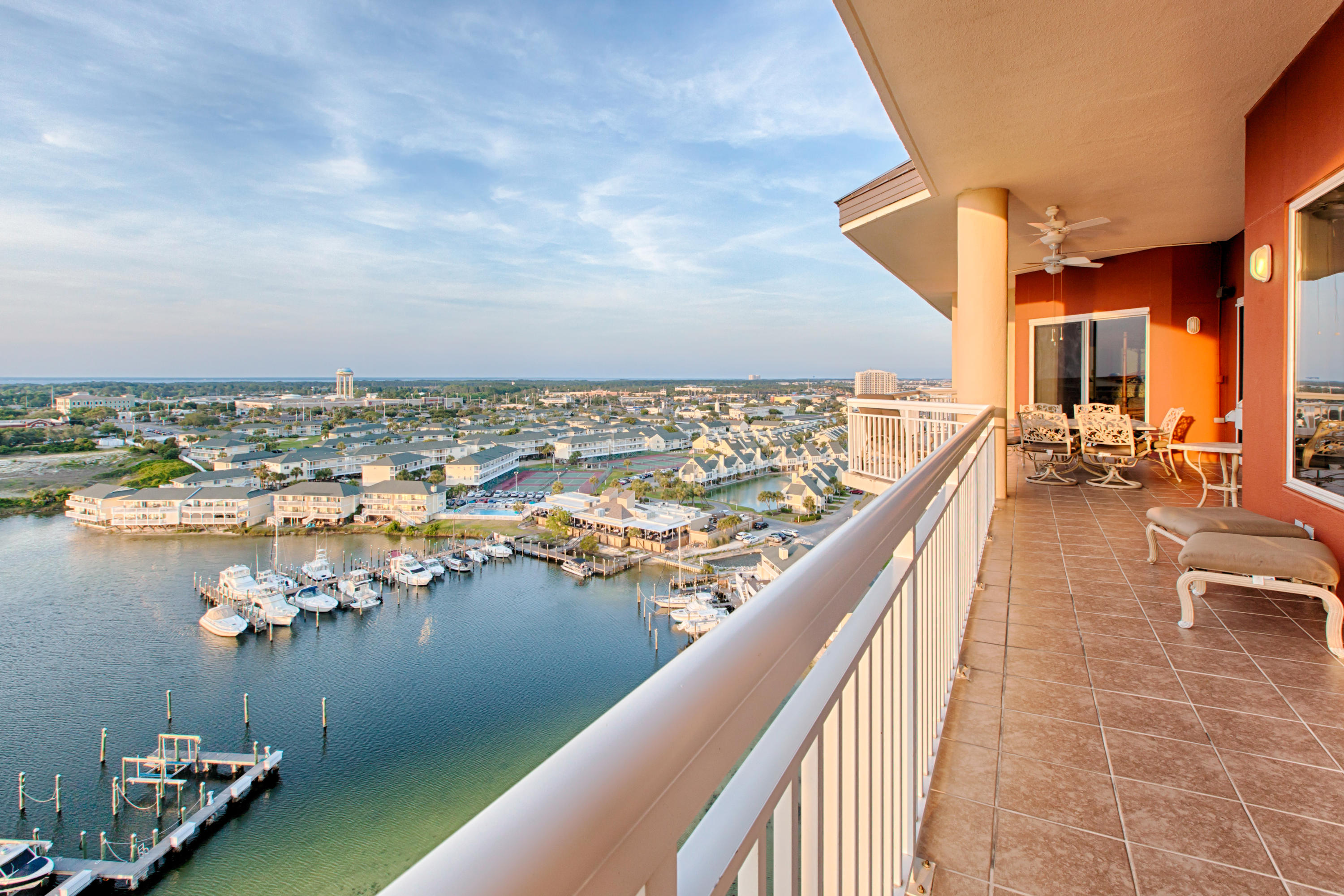 HARBOR LANDING - Residential