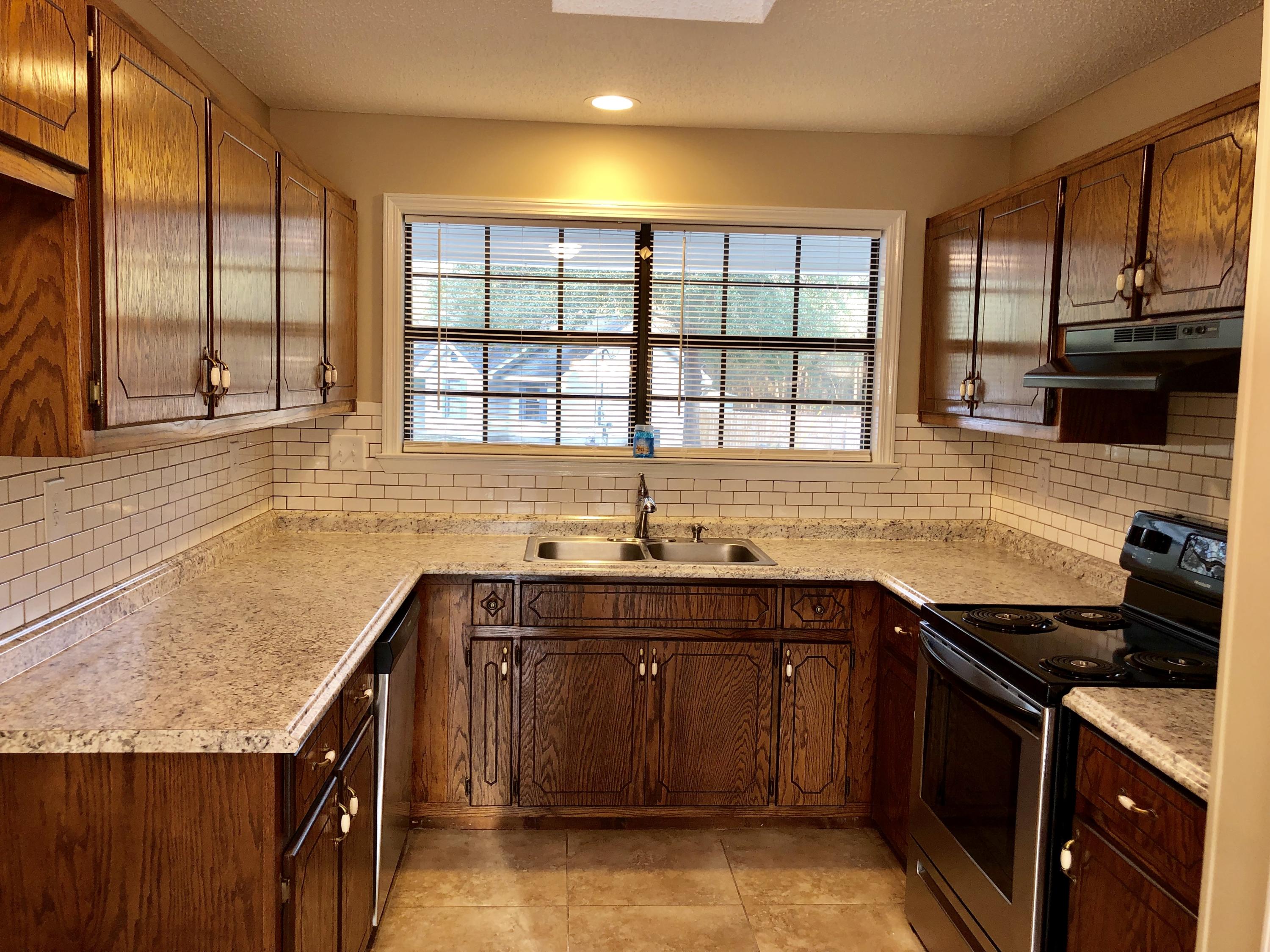 BEACONS BEND SOUTH LOT 1 BLK B - Residential