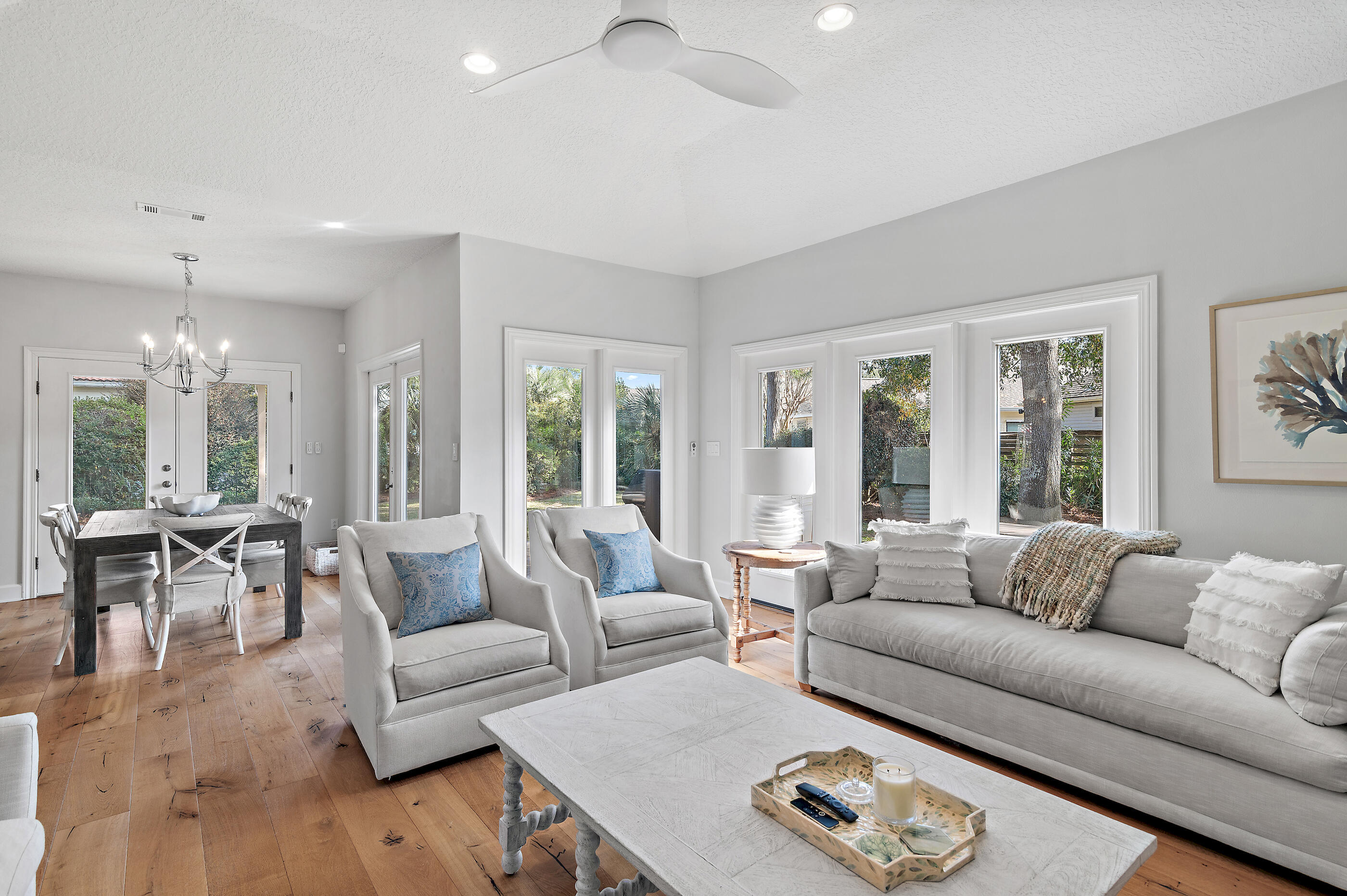 BAYTOWNE AVE EAST - Residential