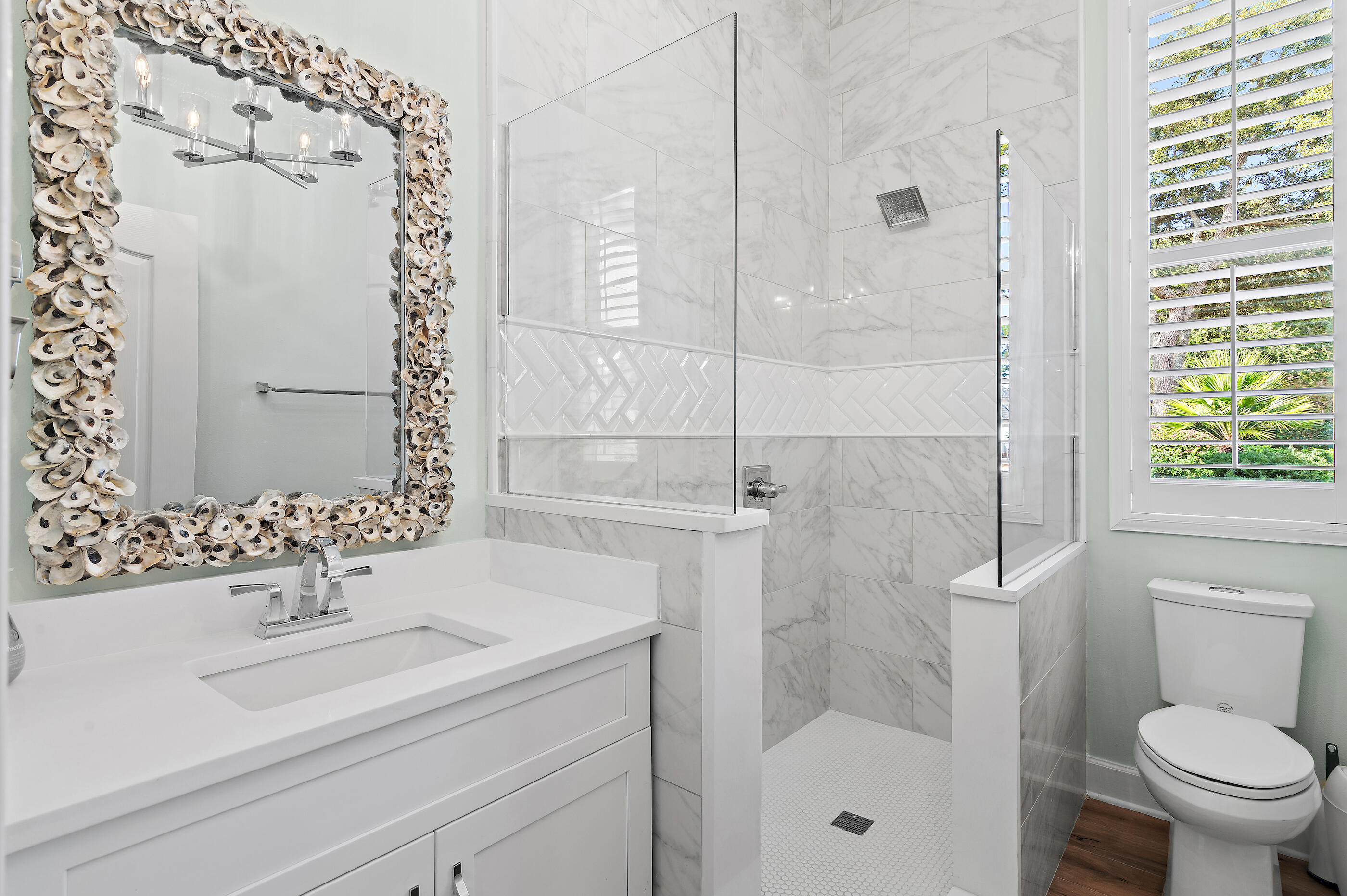 BAYTOWNE AVE EAST - Residential