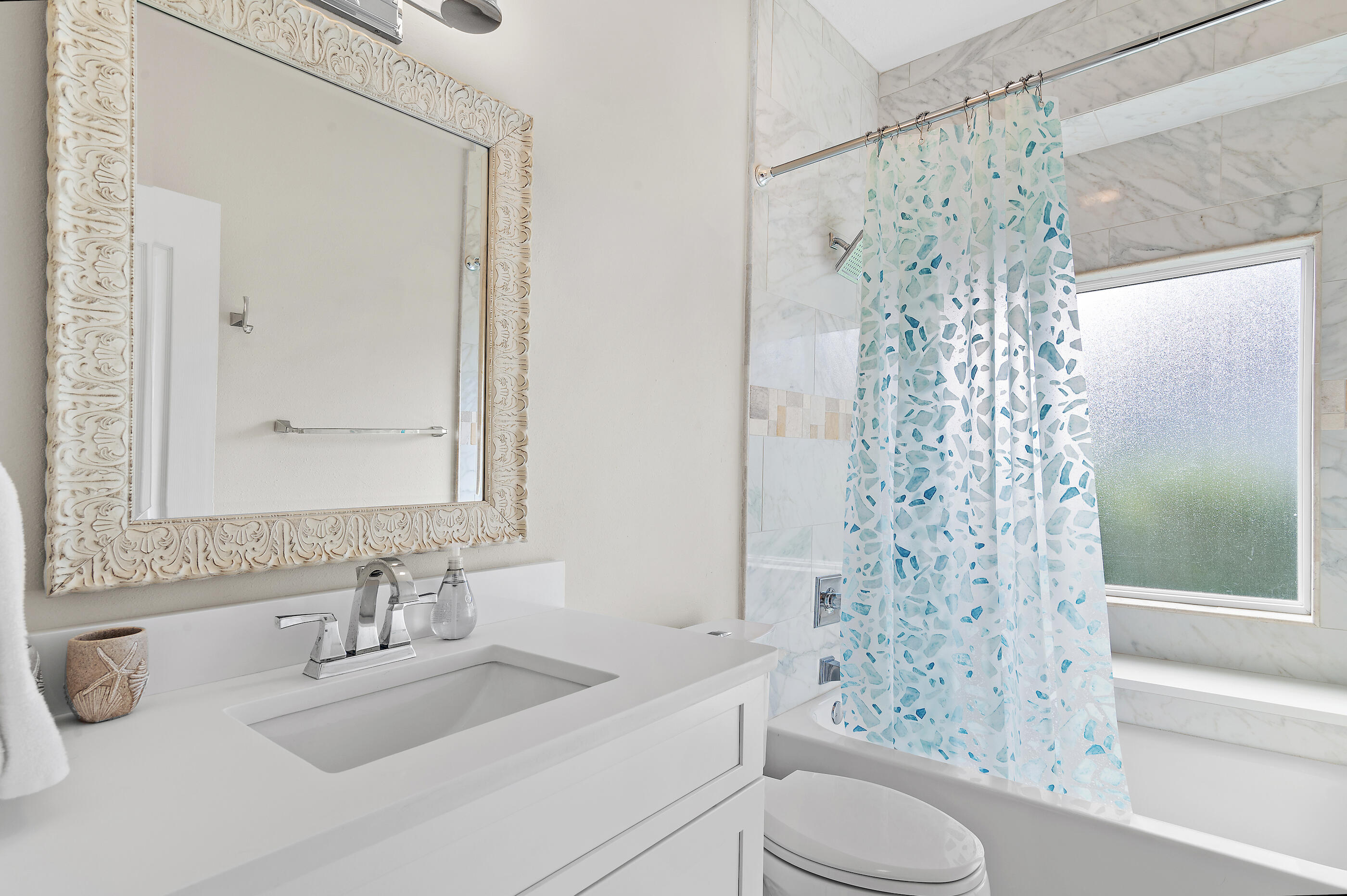 BAYTOWNE AVE EAST - Residential