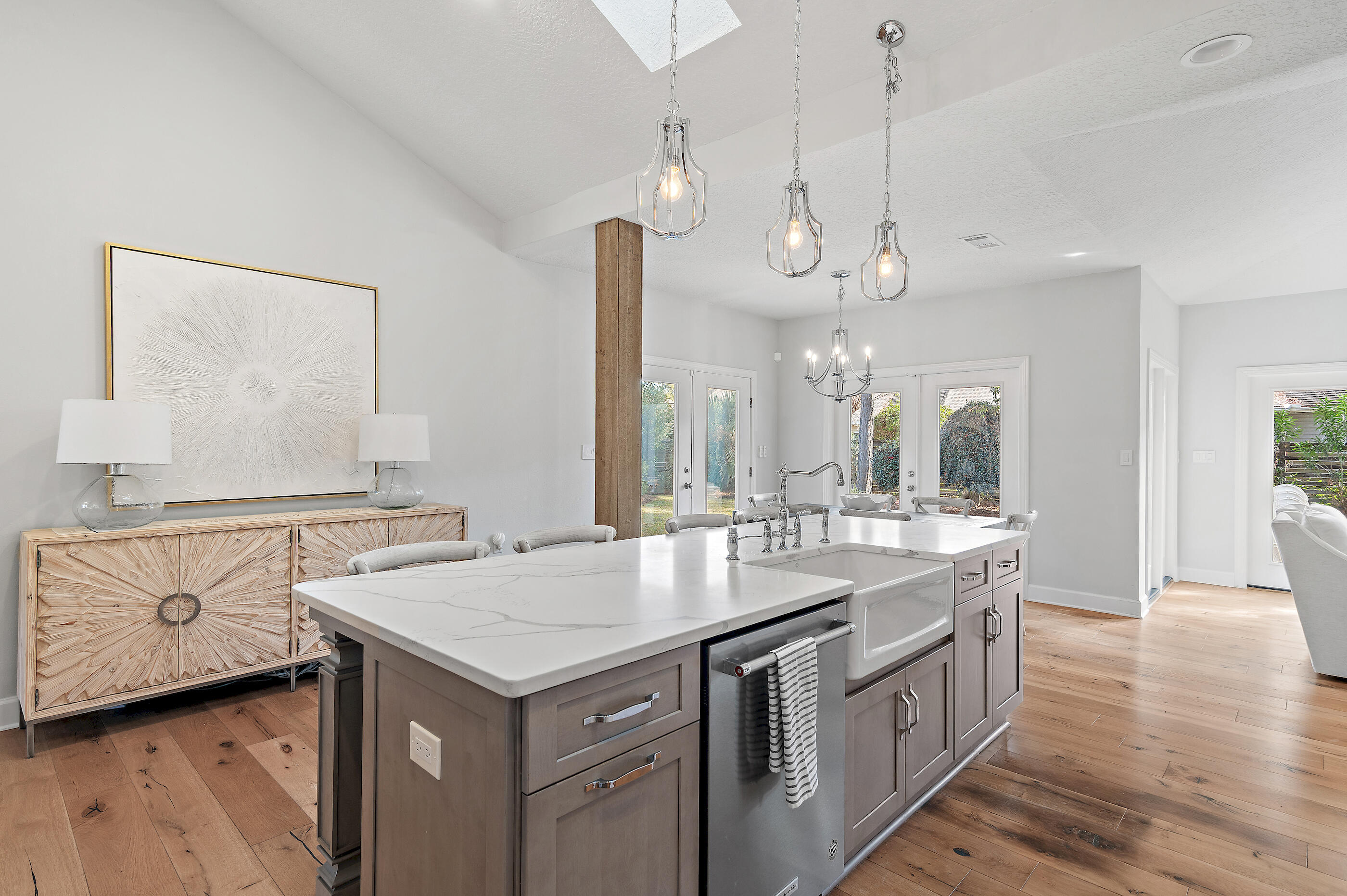 BAYTOWNE AVE EAST - Residential