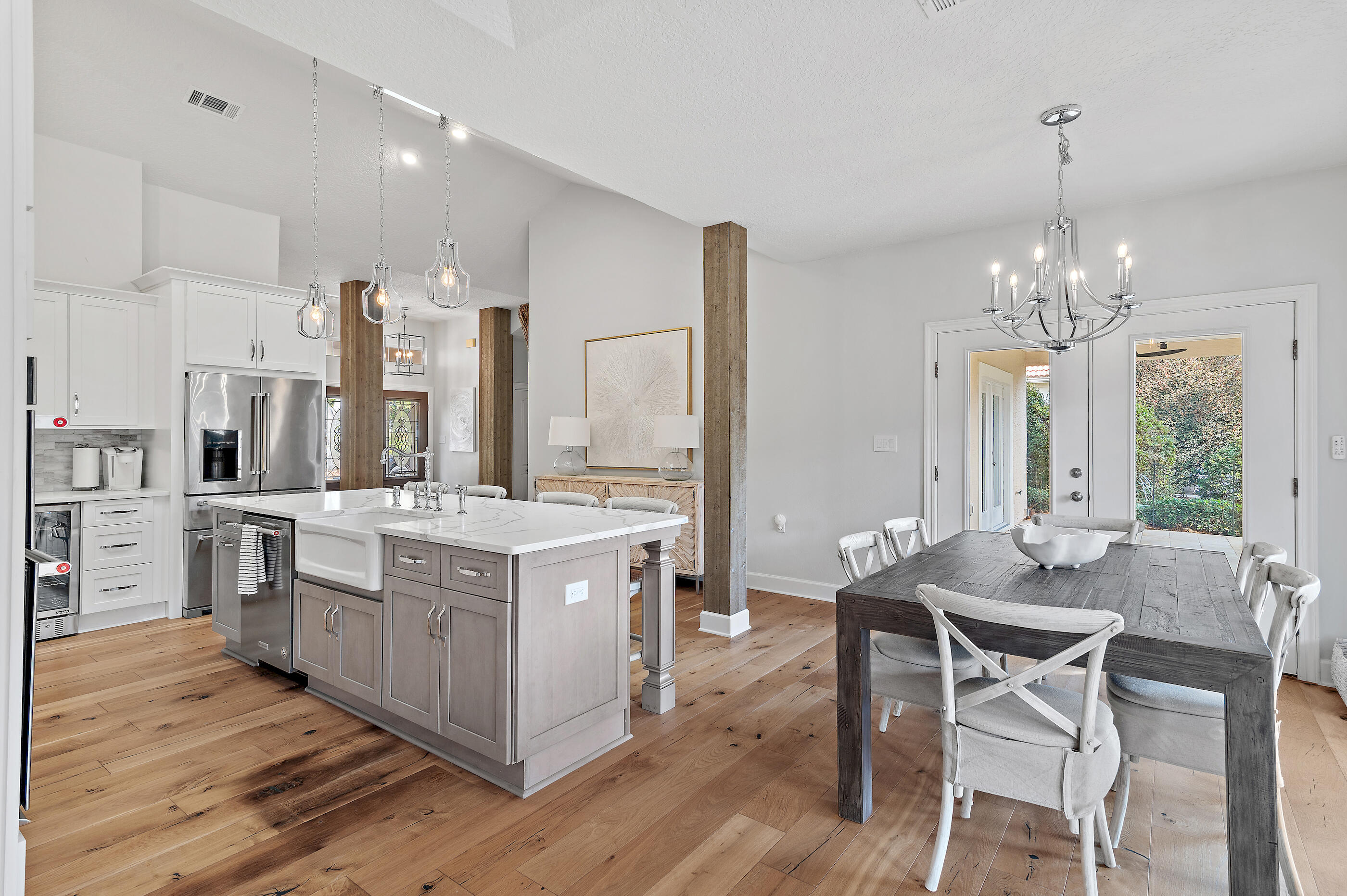 BAYTOWNE AVE EAST - Residential