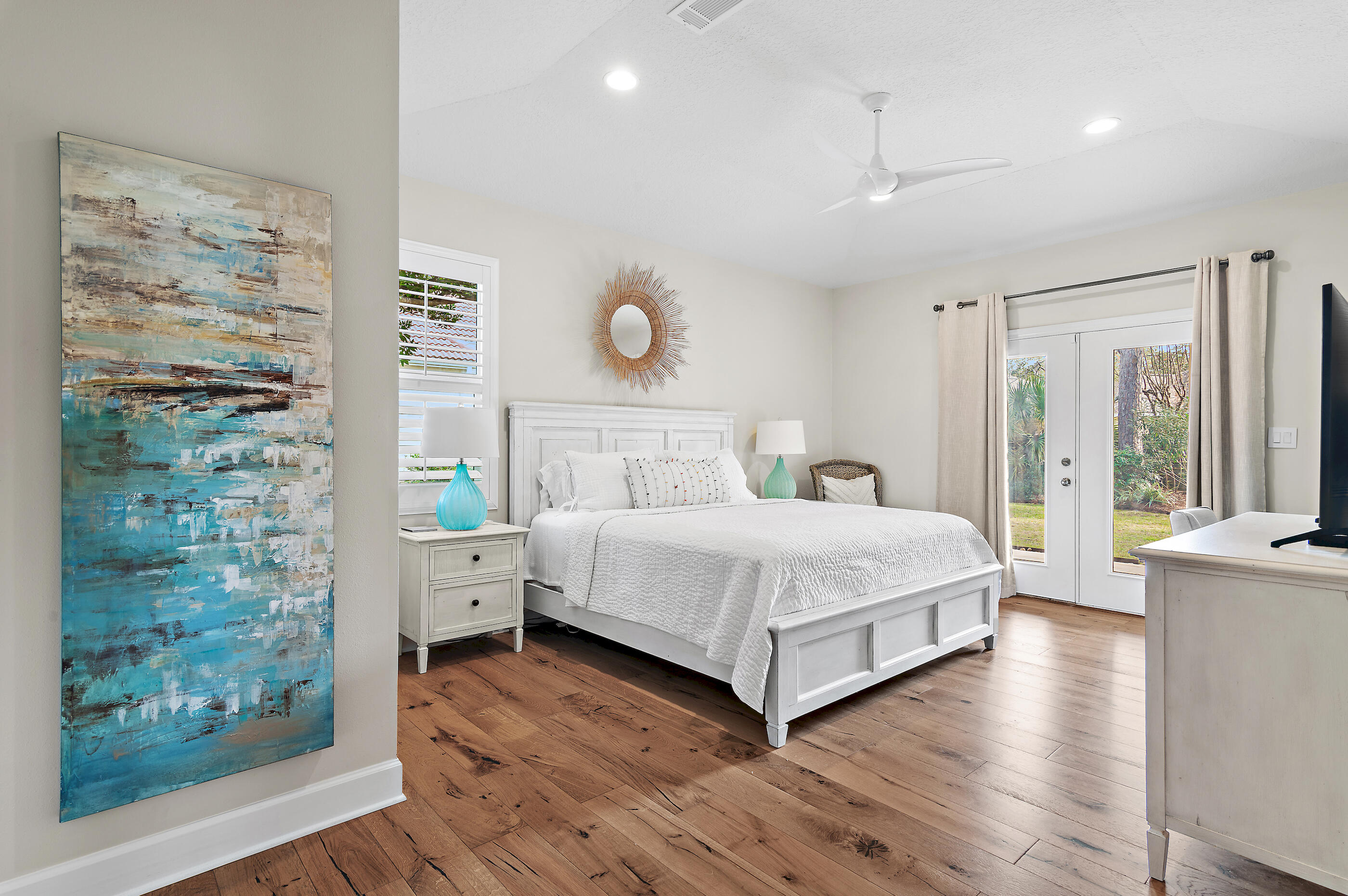 BAYTOWNE AVE EAST - Residential