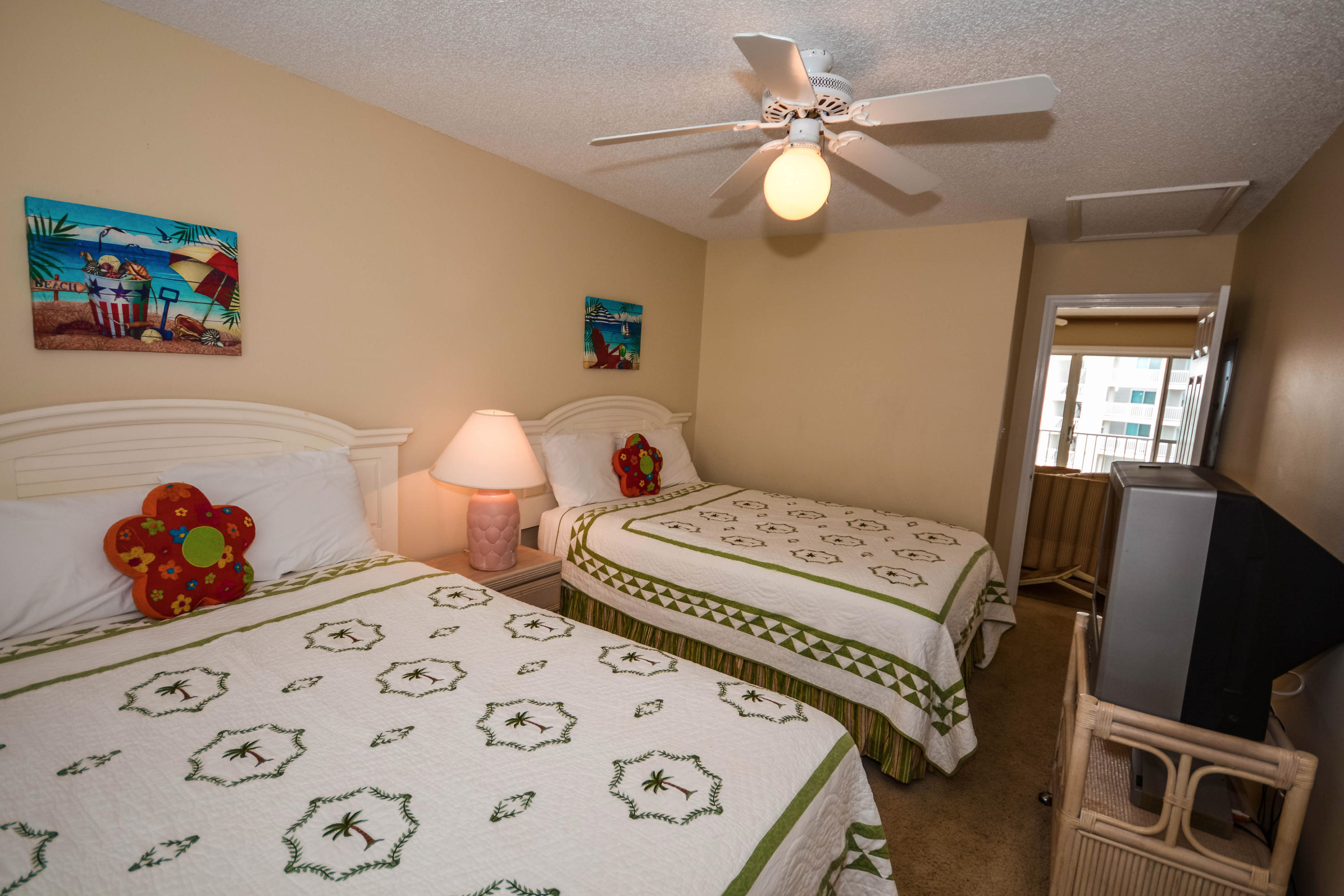 BEACHSIDE VILLAS CONDO PH 1 - Residential