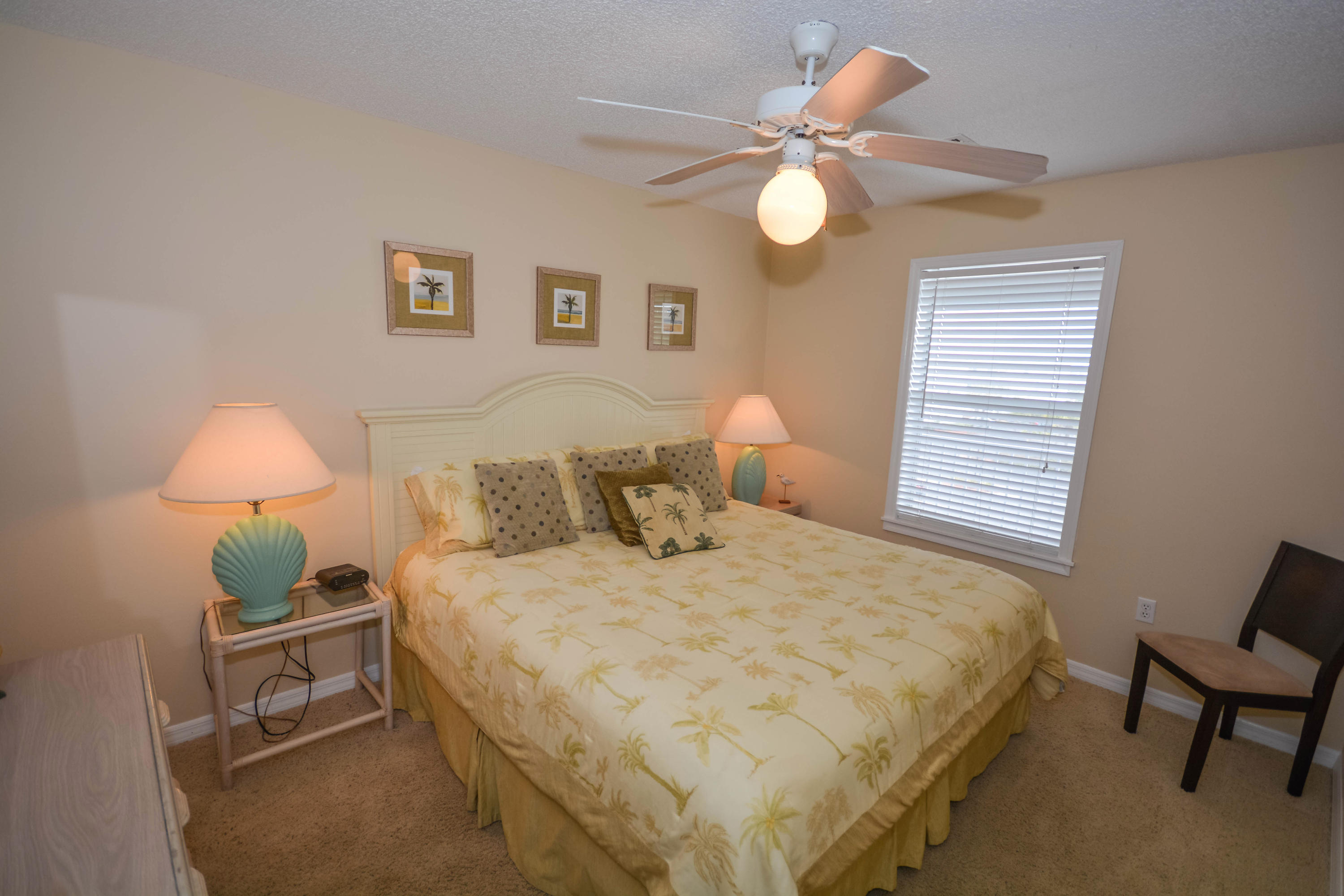 BEACHSIDE VILLAS CONDO PH 1 - Residential